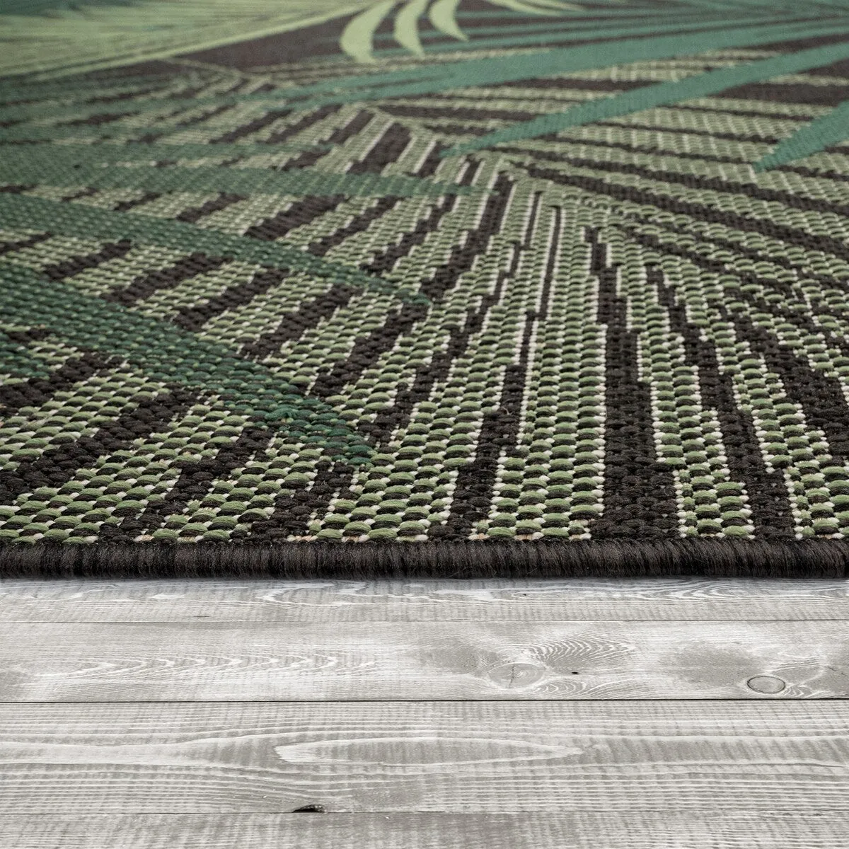 Indoor & Outdoor Rug - Jungle Design with Green Palm Trees