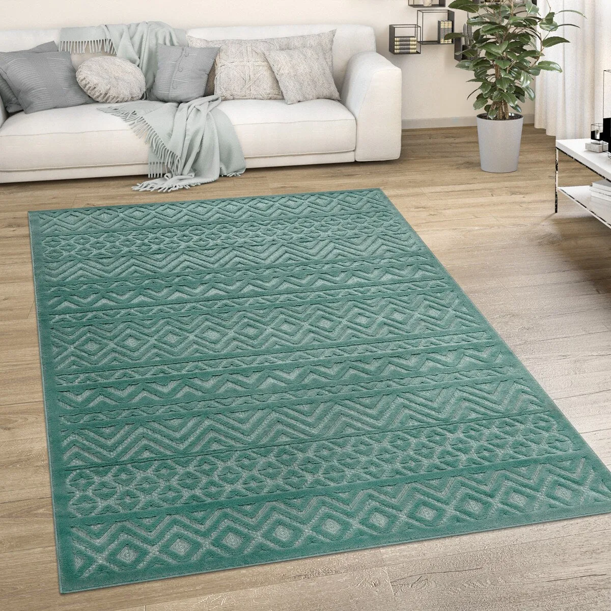 Indoor & Outdoor Rug With Boho Trellis High-Low Pattern