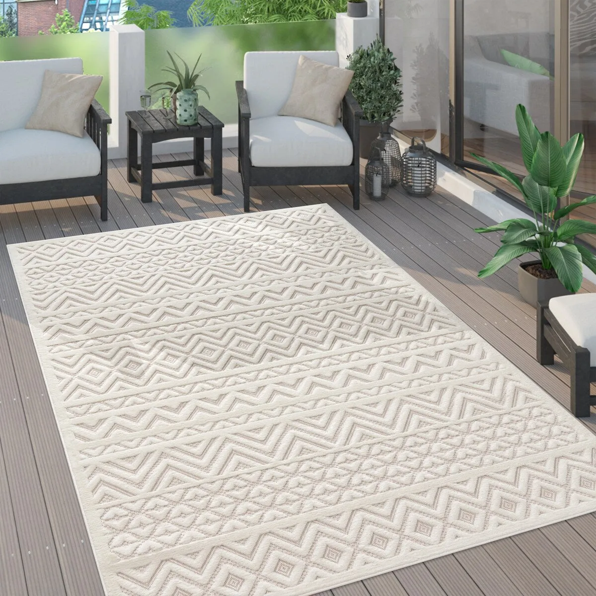 Indoor & Outdoor Rug With Boho Trellis High-Low Pattern