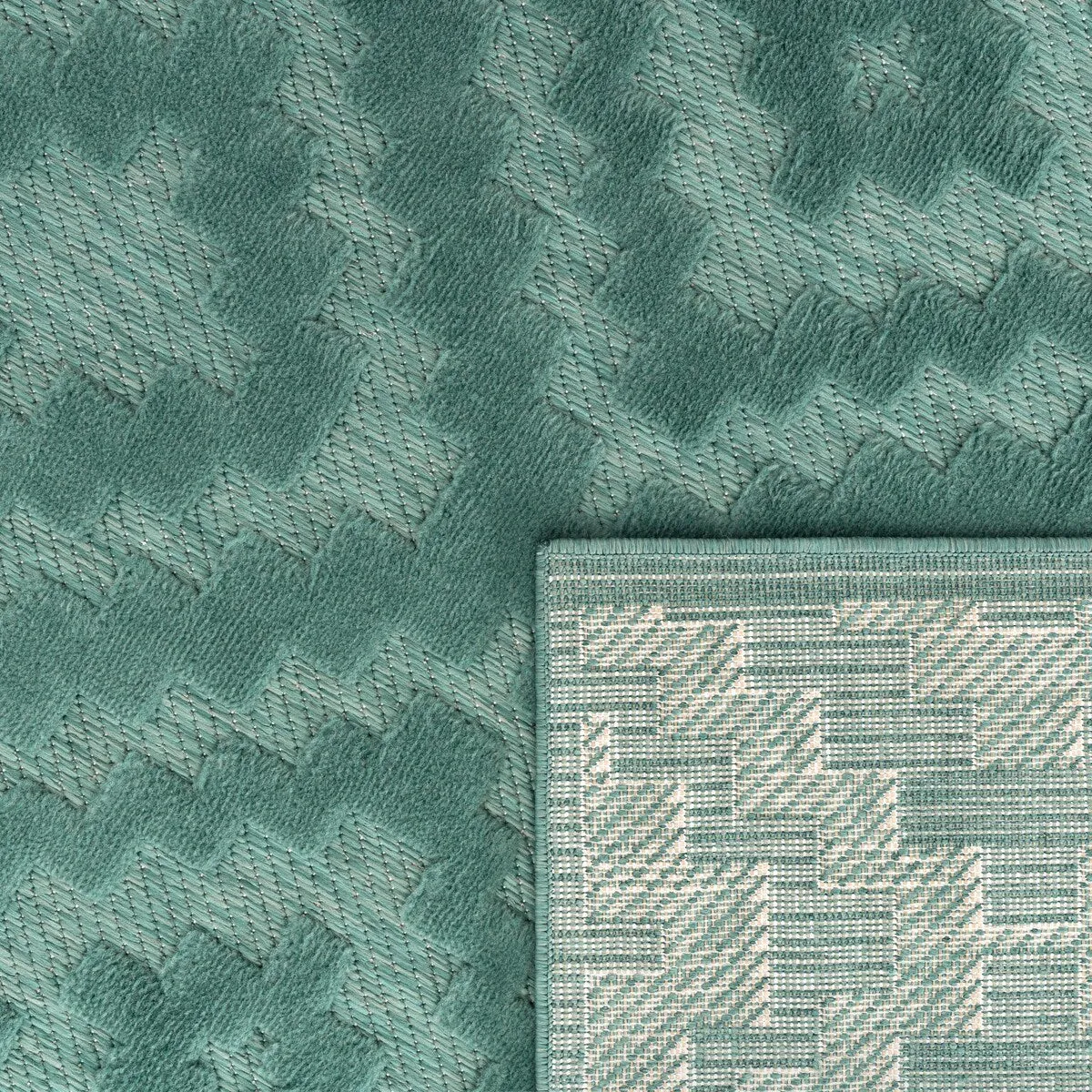 Indoor & Outdoor Rug With Moroccan Trellis High-Low Pattern