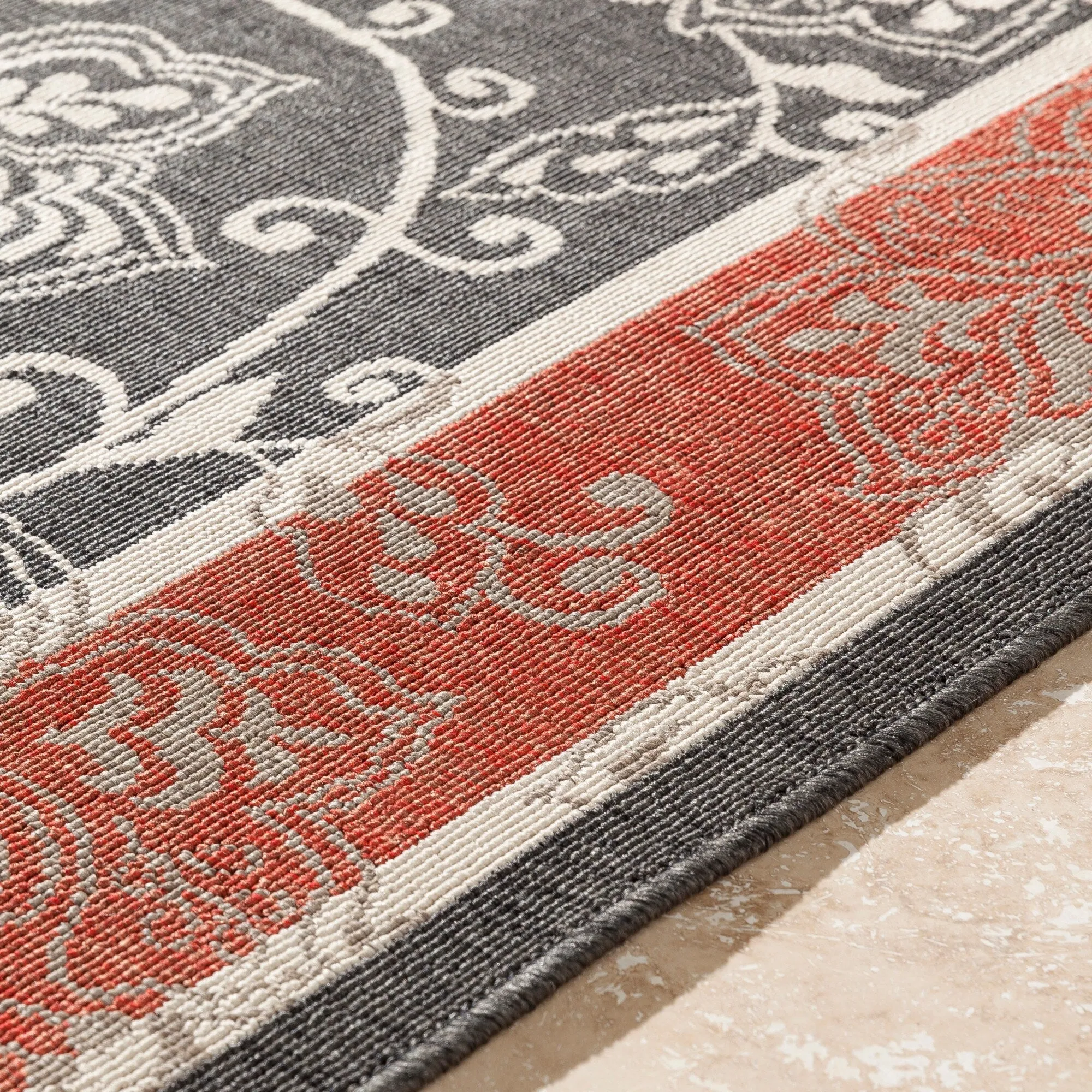 Janelle Indoor/Outdoor Transitional Floral Border Area Rug