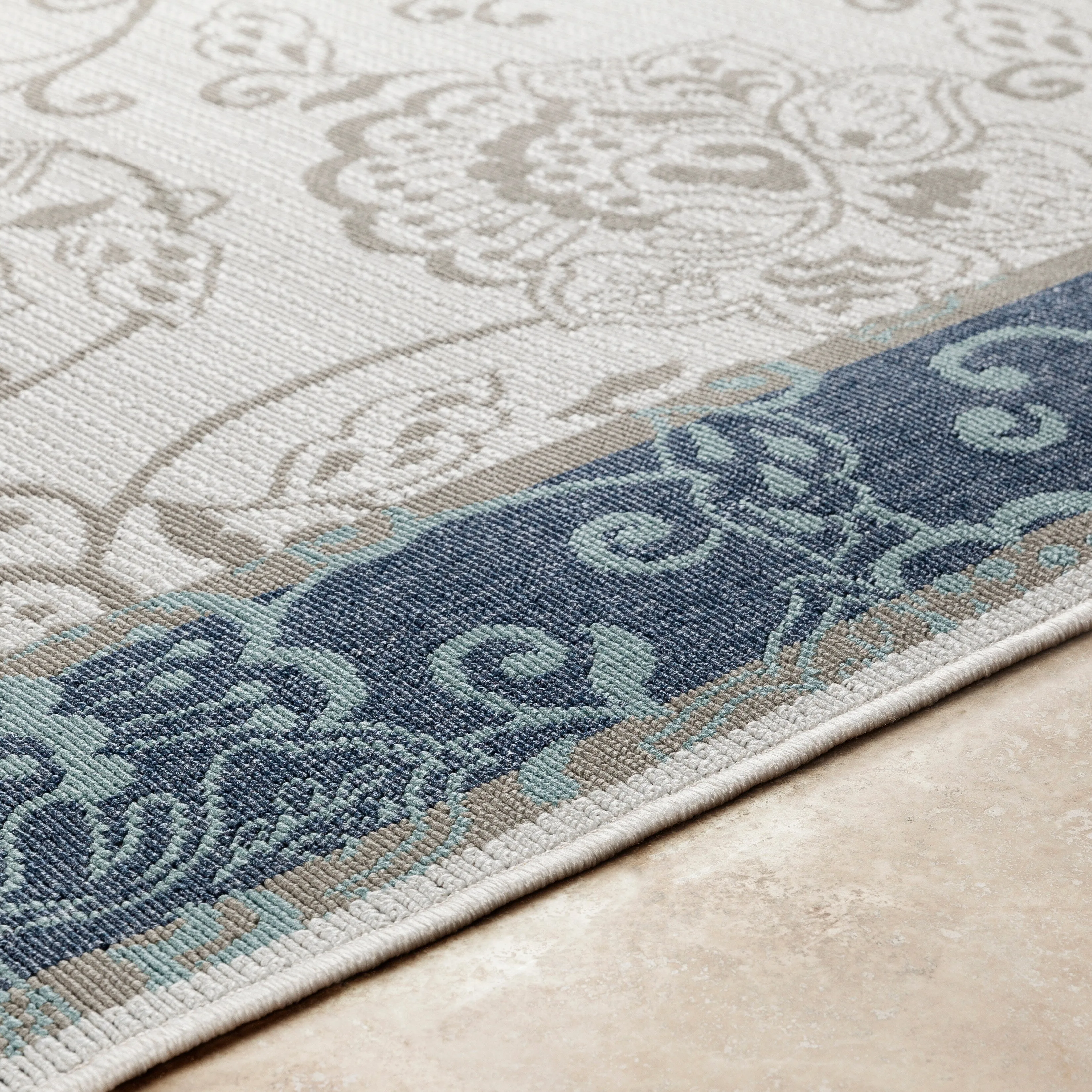 Janelle Indoor/Outdoor Transitional Floral Border Area Rug