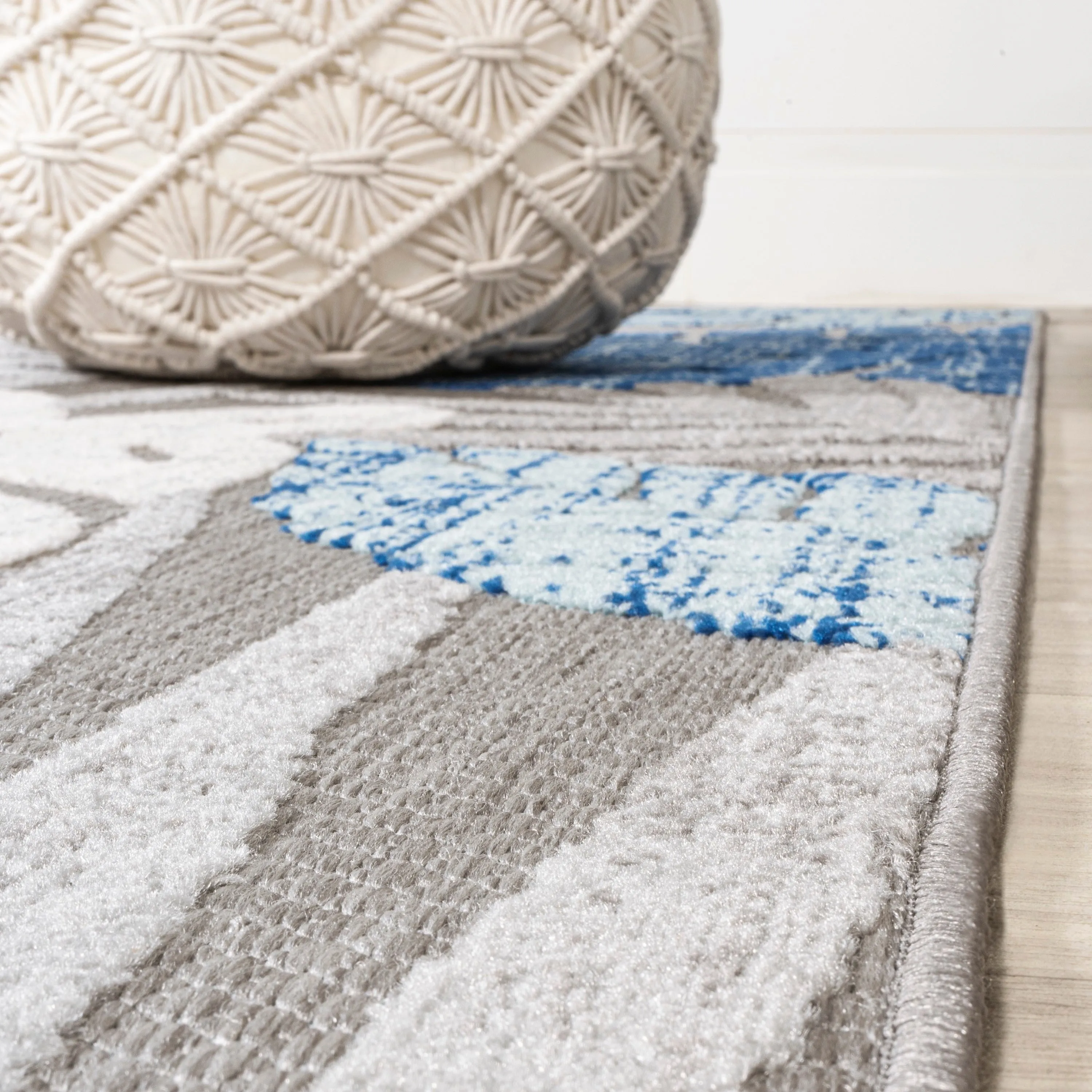 JONATHAN Y Algarve Tropical Leaf High-Low Indoor/Outdoor Area Rug