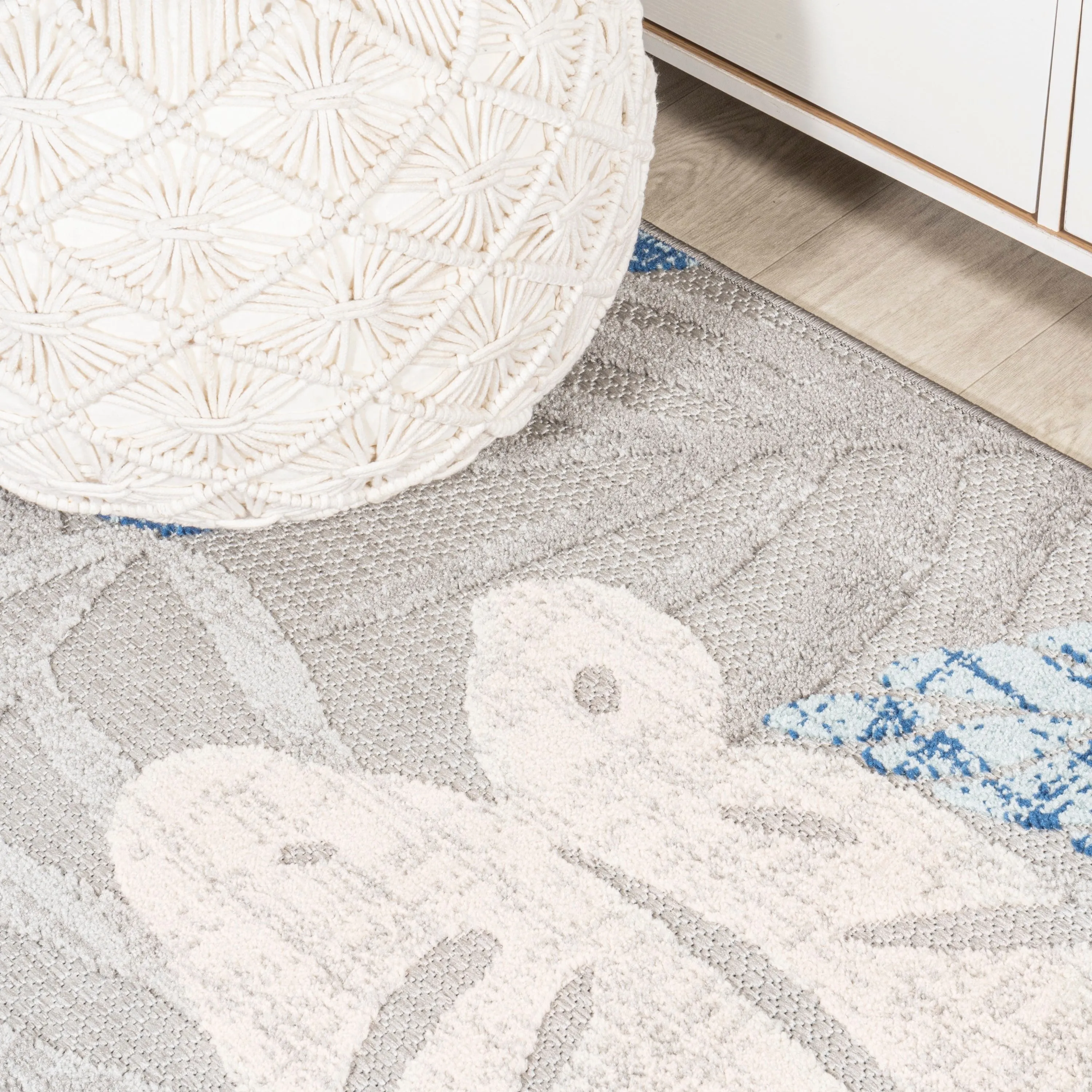 JONATHAN Y Algarve Tropical Leaf High-Low Indoor/Outdoor Area Rug