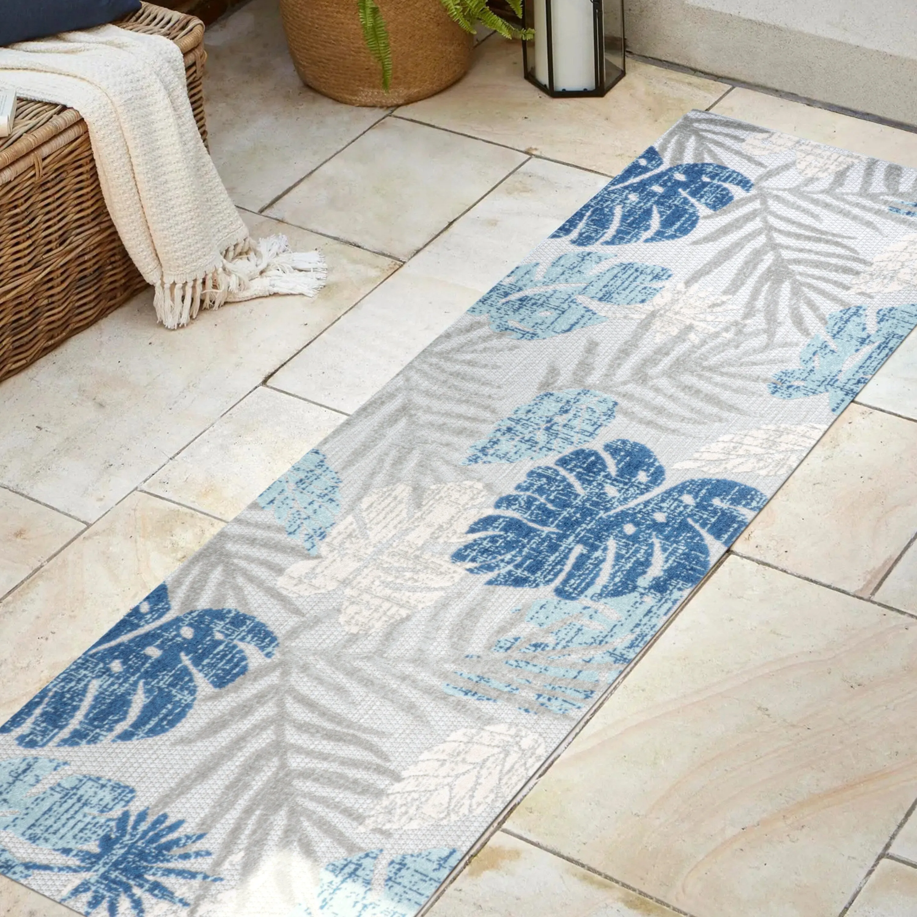 JONATHAN Y Algarve Tropical Leaf High-Low Indoor/Outdoor Area Rug
