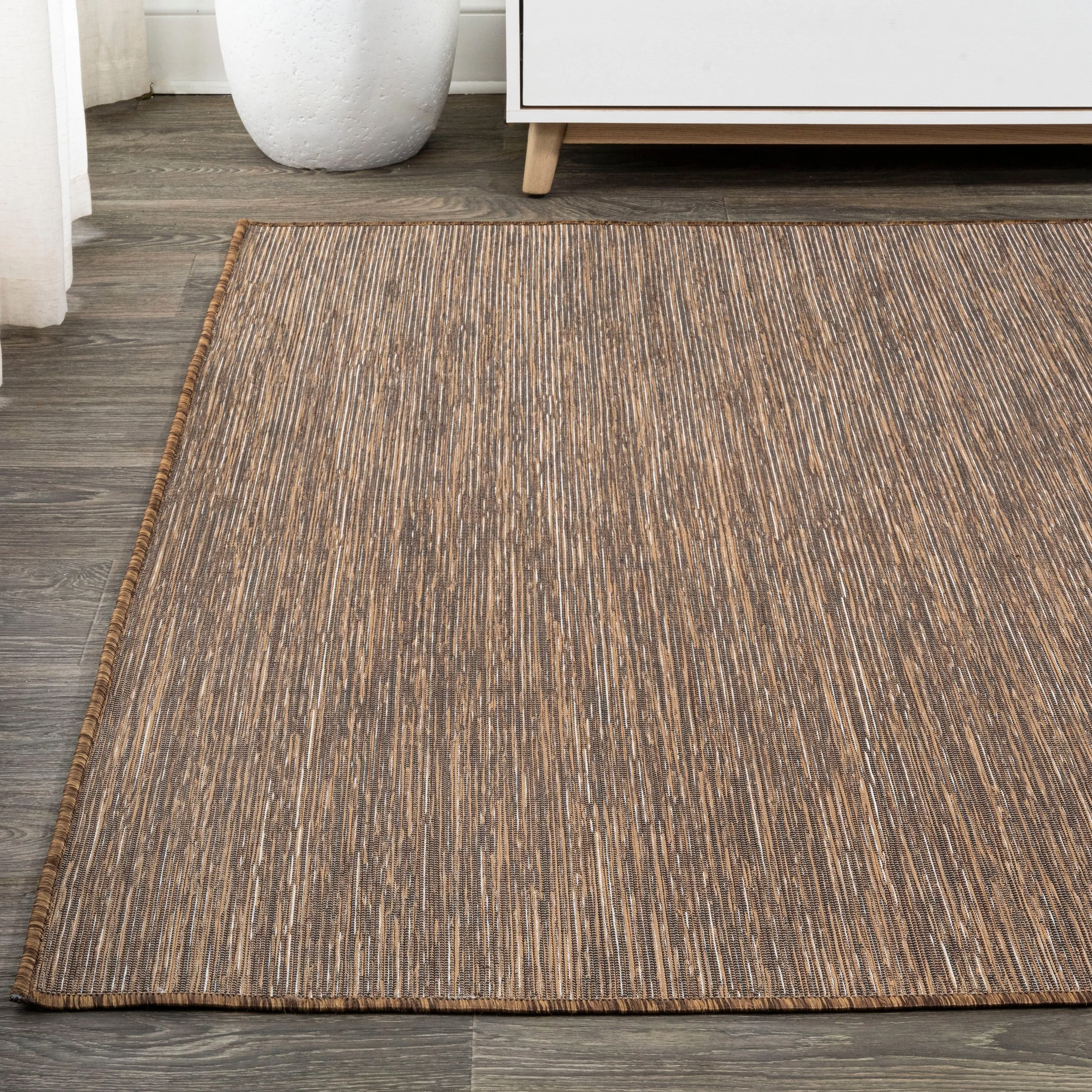 JONATHAN Y Bo Modern Flatweave Solid Area Rug