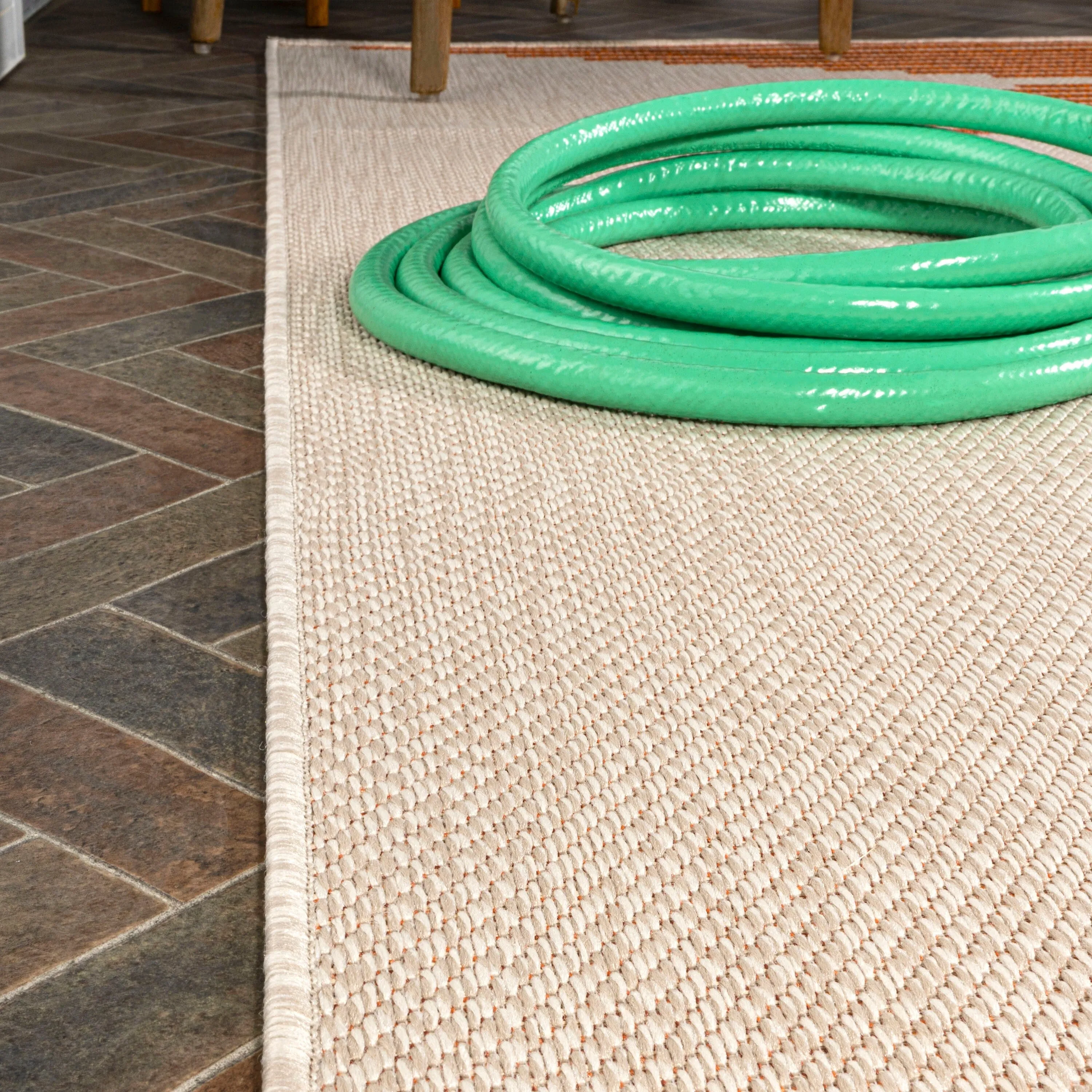 JONATHAN Y Castara Diamond Stripe Indoor/Outdoor Area Rug