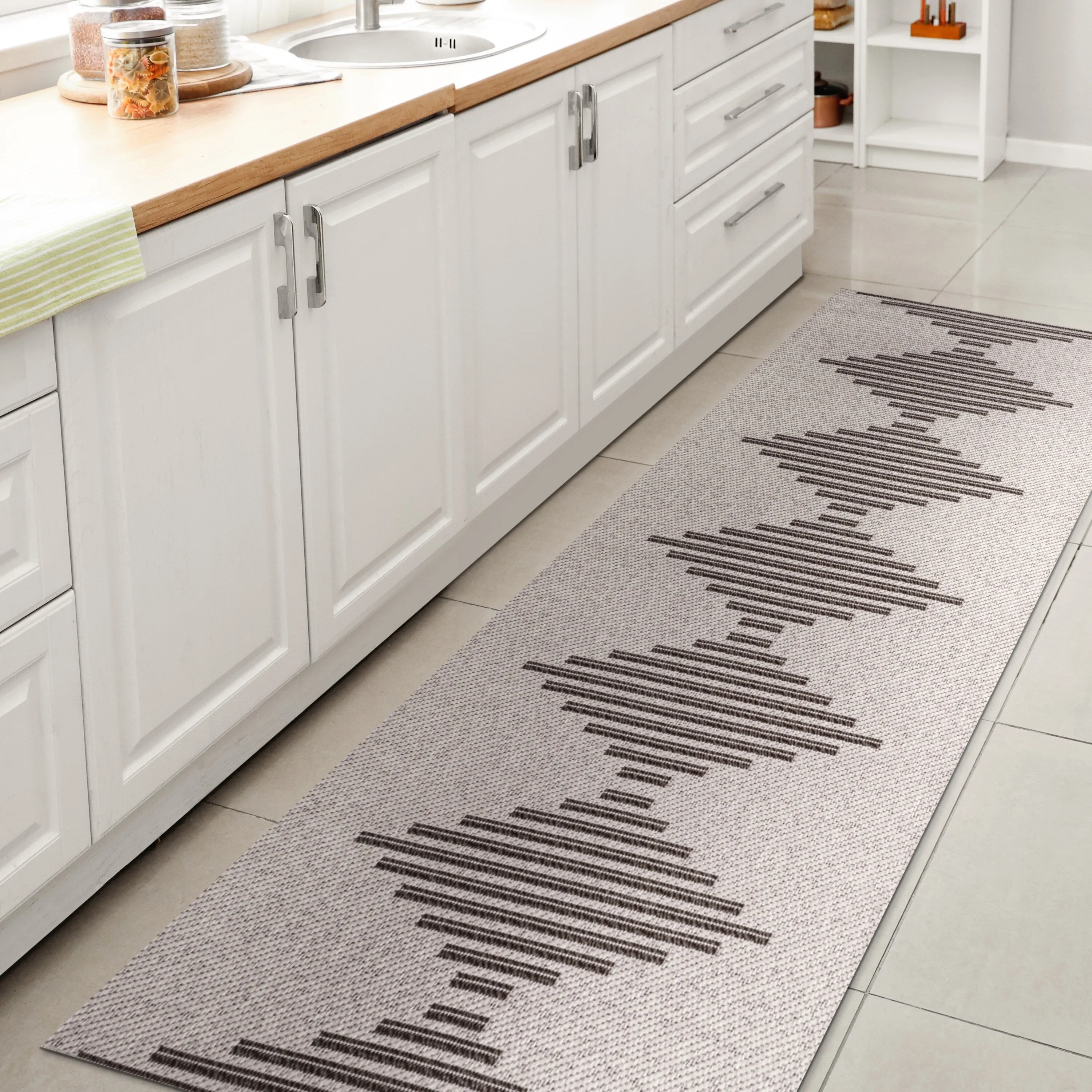 JONATHAN Y Castara Diamond Stripe Indoor/Outdoor Area Rug