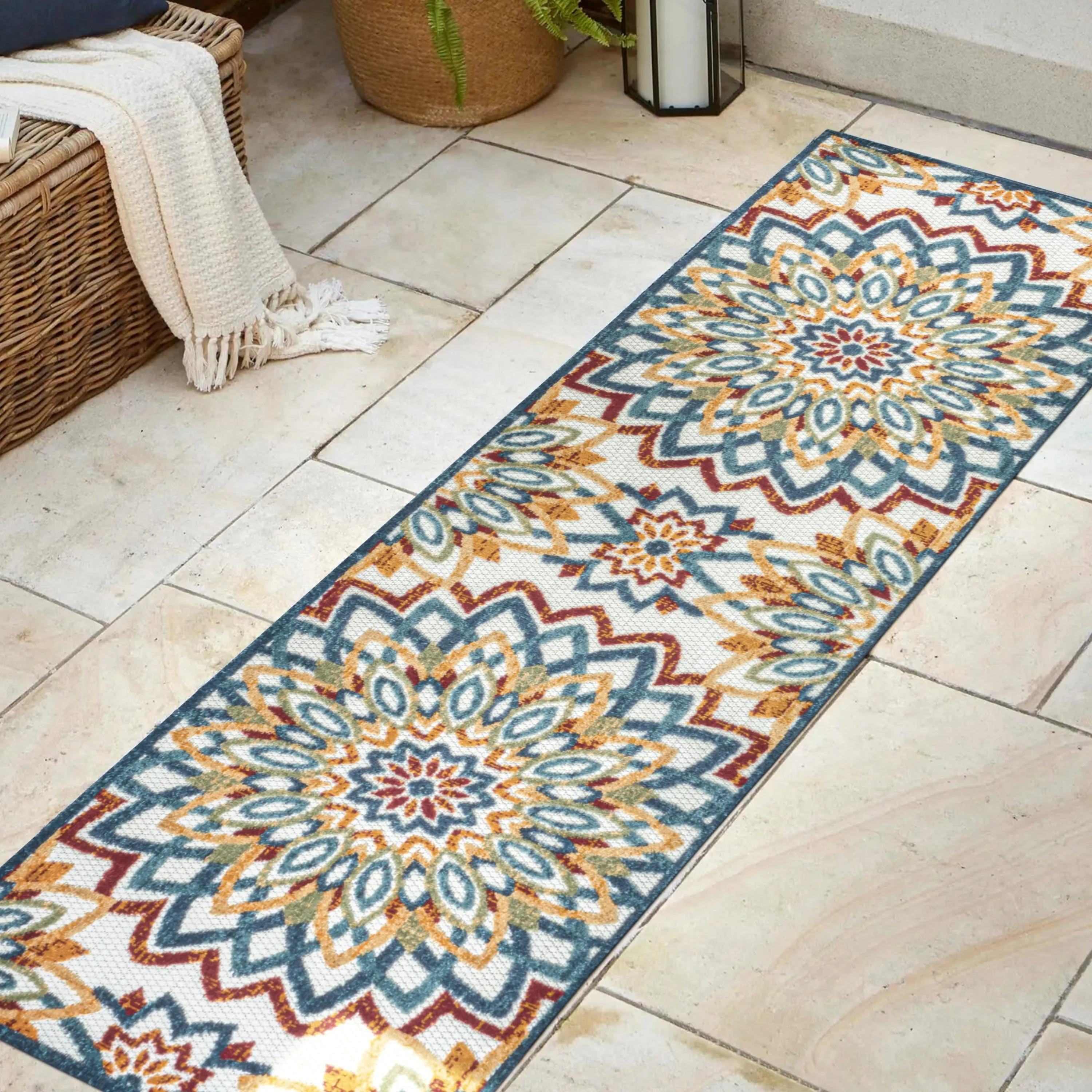 JONATHAN Y Cetara Abstract Bold Mandala High-Low Indoor/Outdoor Area Rug