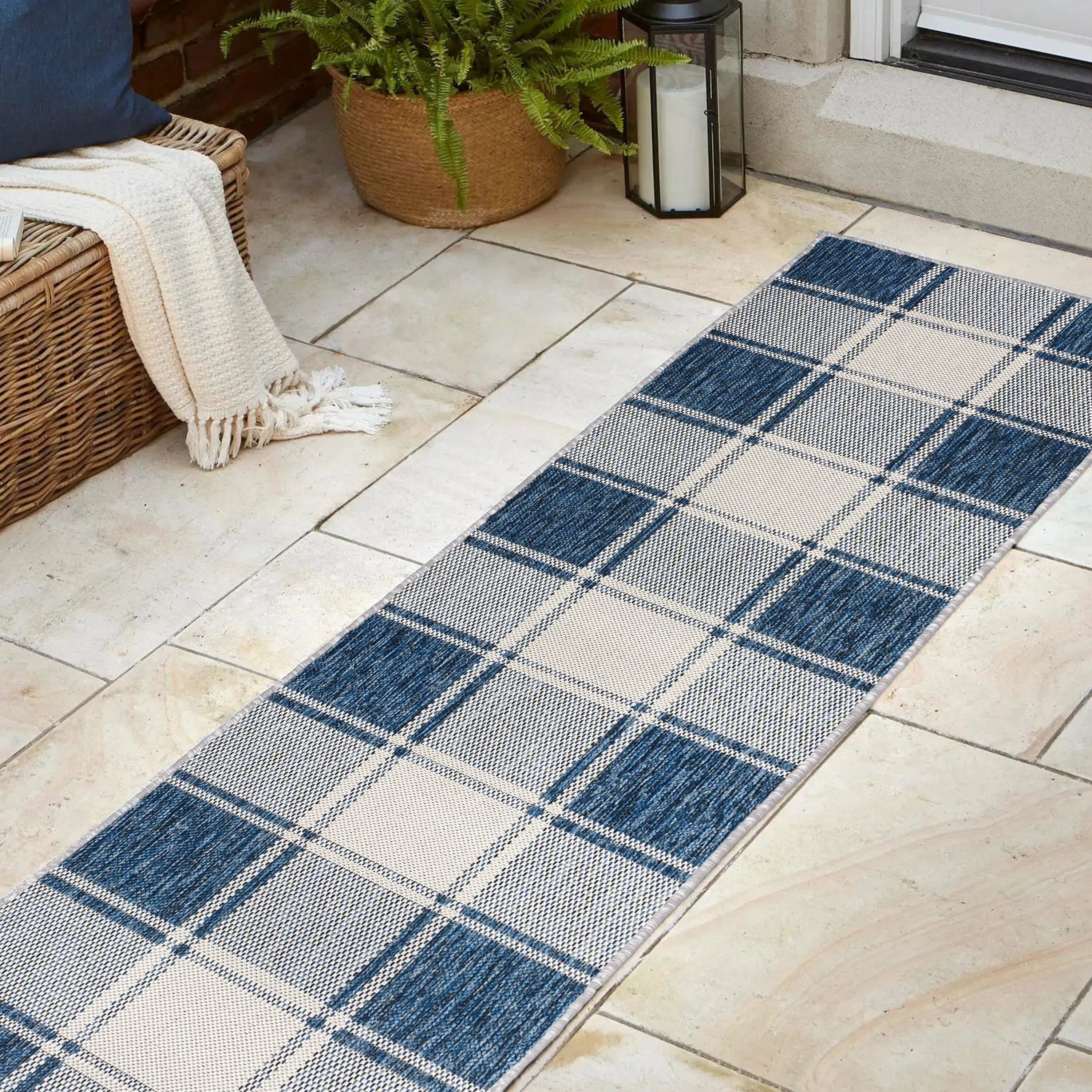 JONATHAN Y Lior Traditional Farmhouse Bold Gingham Indoor/Outdoor Area Rug