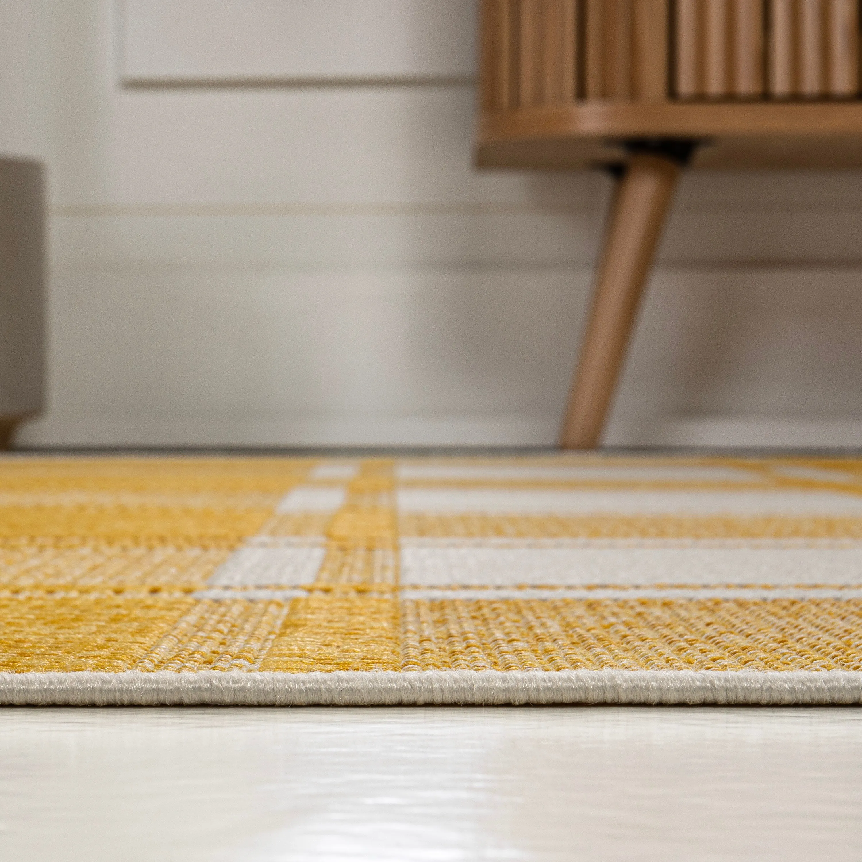 JONATHAN Y Lior Traditional Farmhouse Bold Gingham Indoor/Outdoor Area Rug