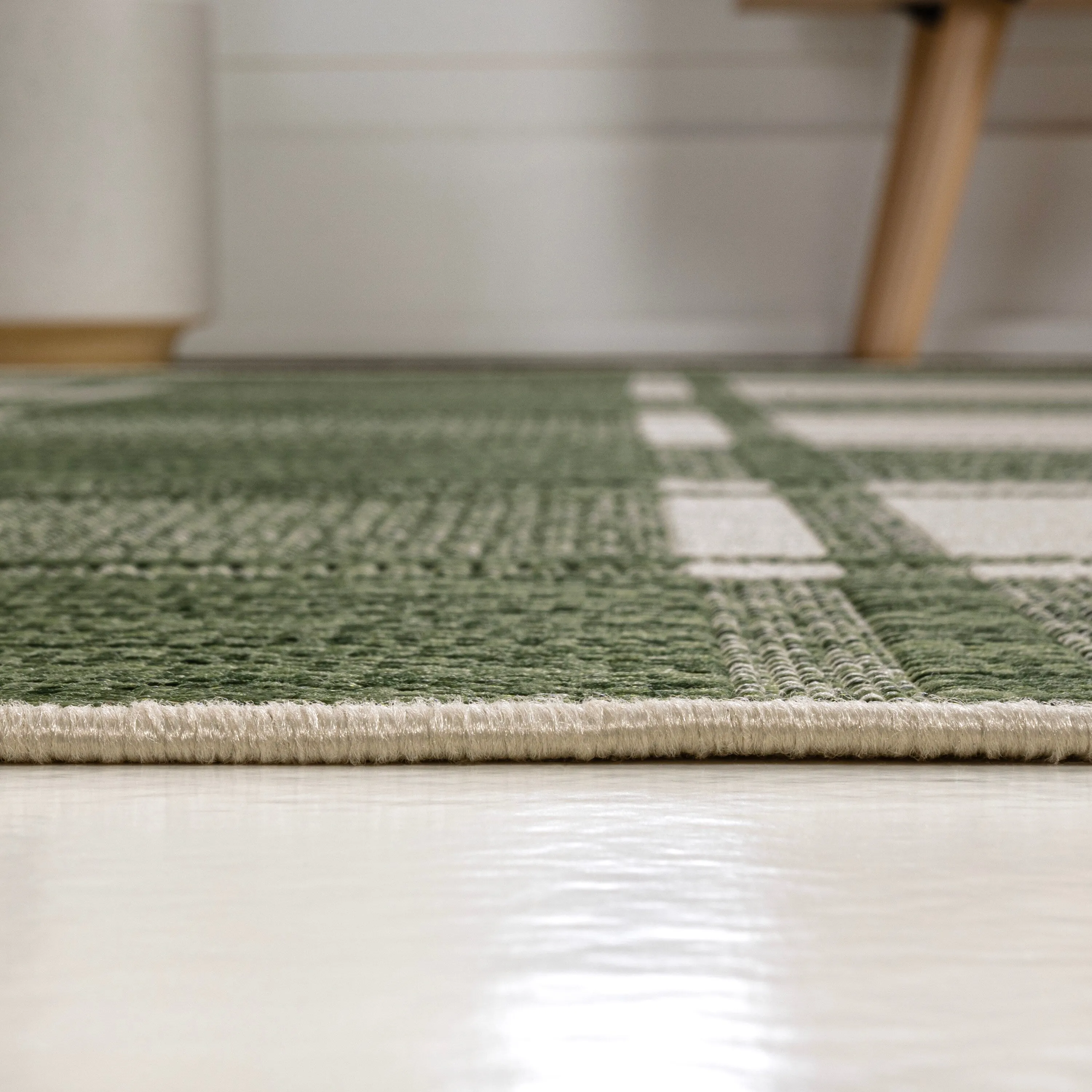 JONATHAN Y Lior Traditional Farmhouse Bold Gingham Indoor/Outdoor Area Rug