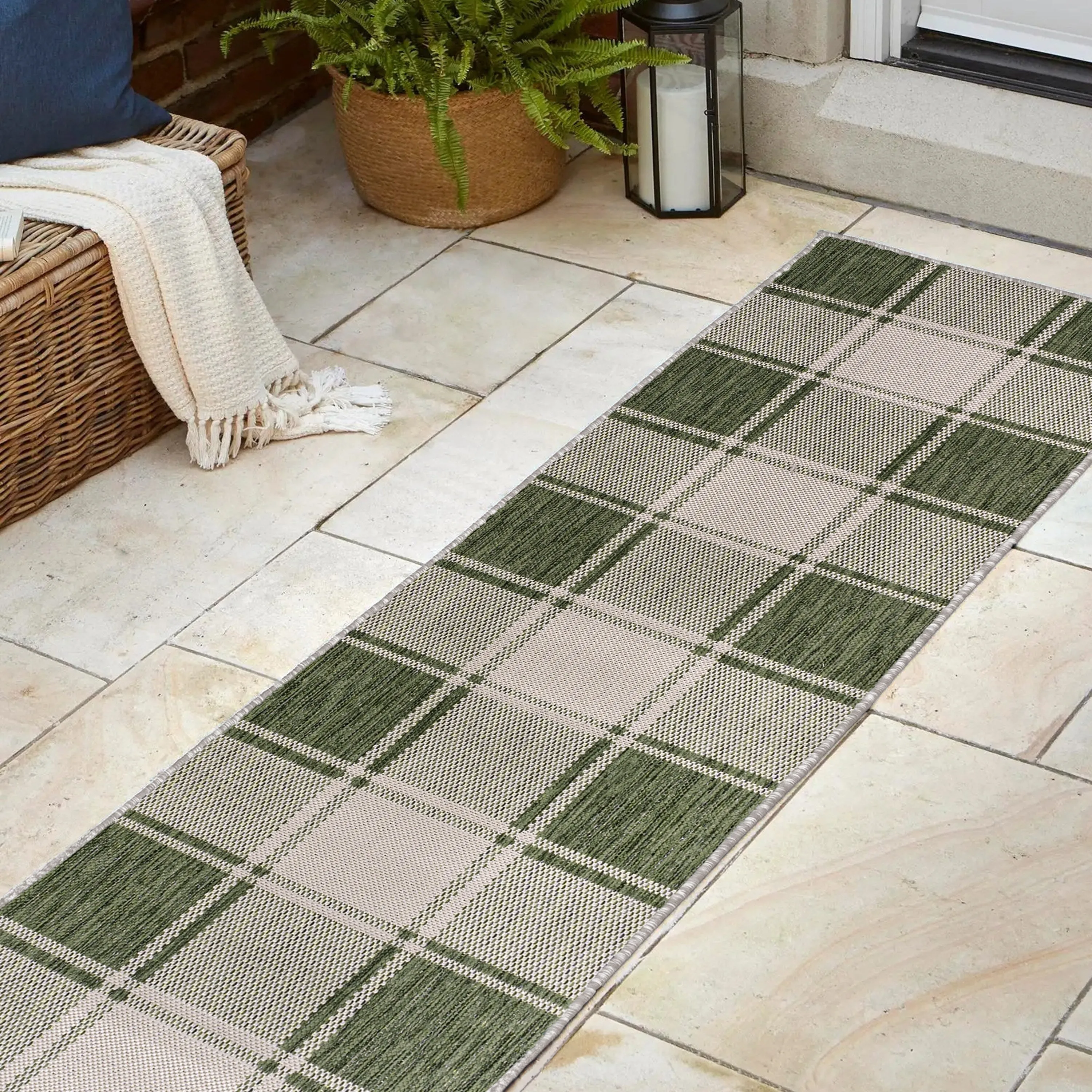 JONATHAN Y Lior Traditional Farmhouse Bold Gingham Indoor/Outdoor Area Rug