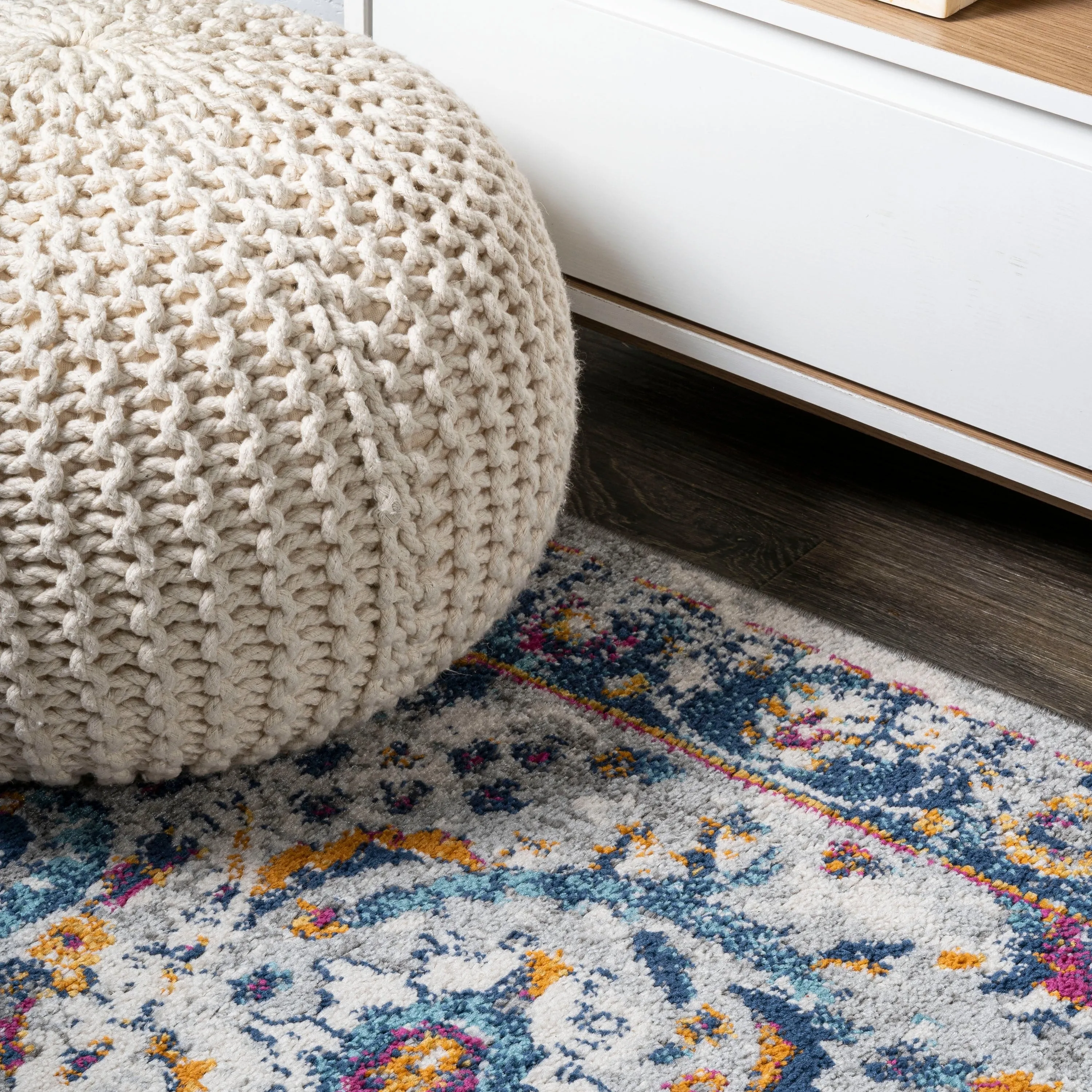 JONATHAN Y Lorena Modern Persian Area Rug