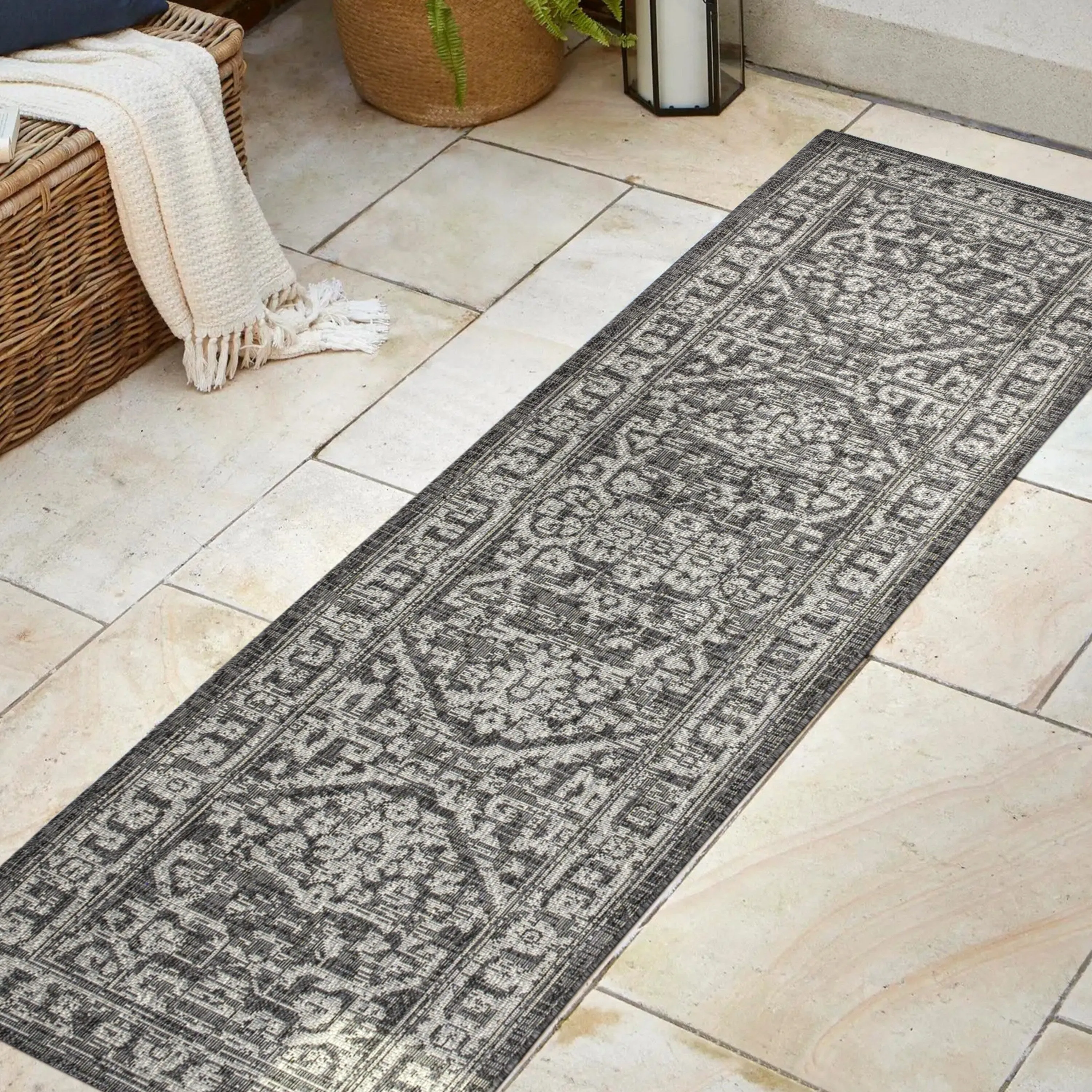 JONATHAN Y Medallion Textured Weave Indoor/Outdoor Area Rug