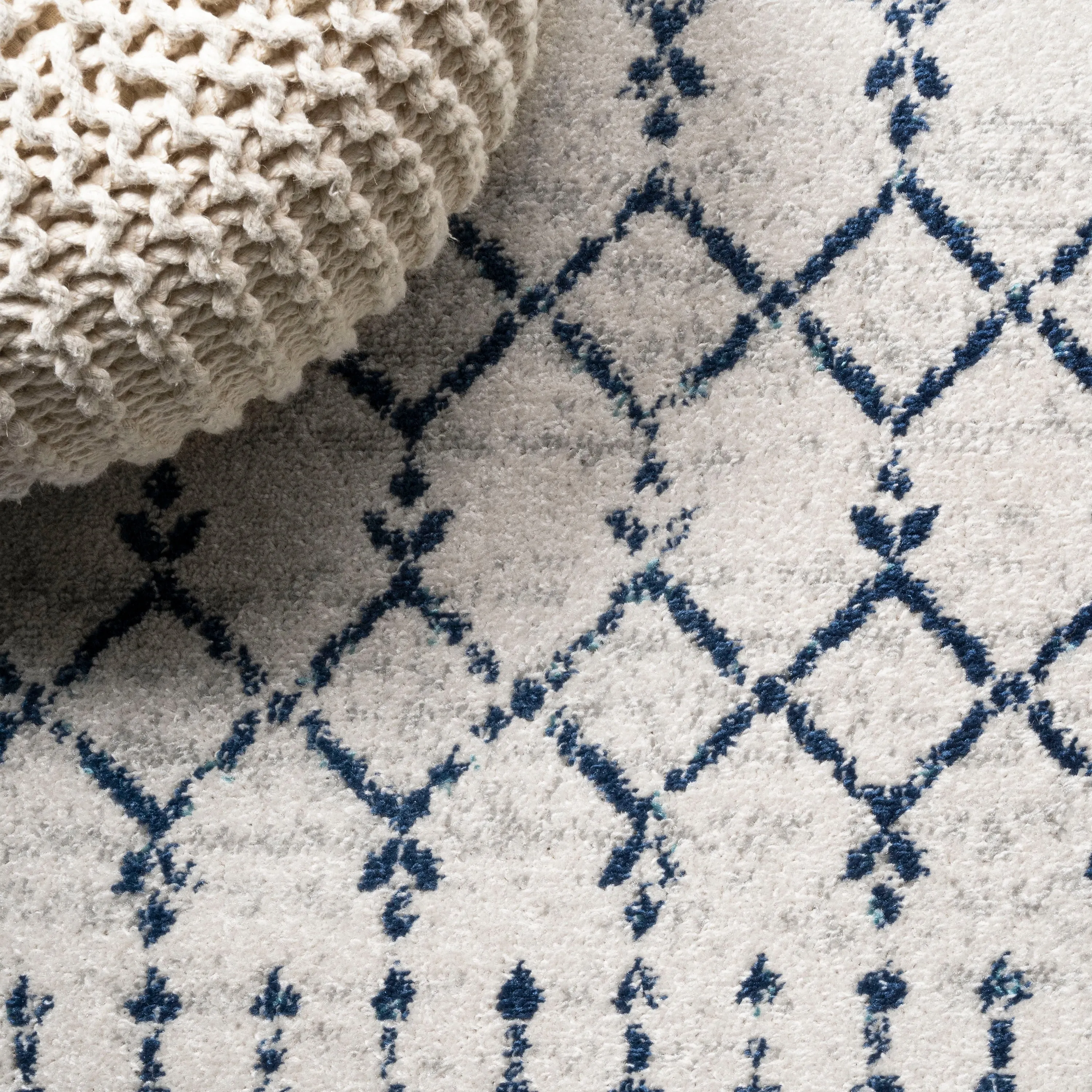 JONATHAN Y Modern HYPE Boho Vintage Diamond Area Rug