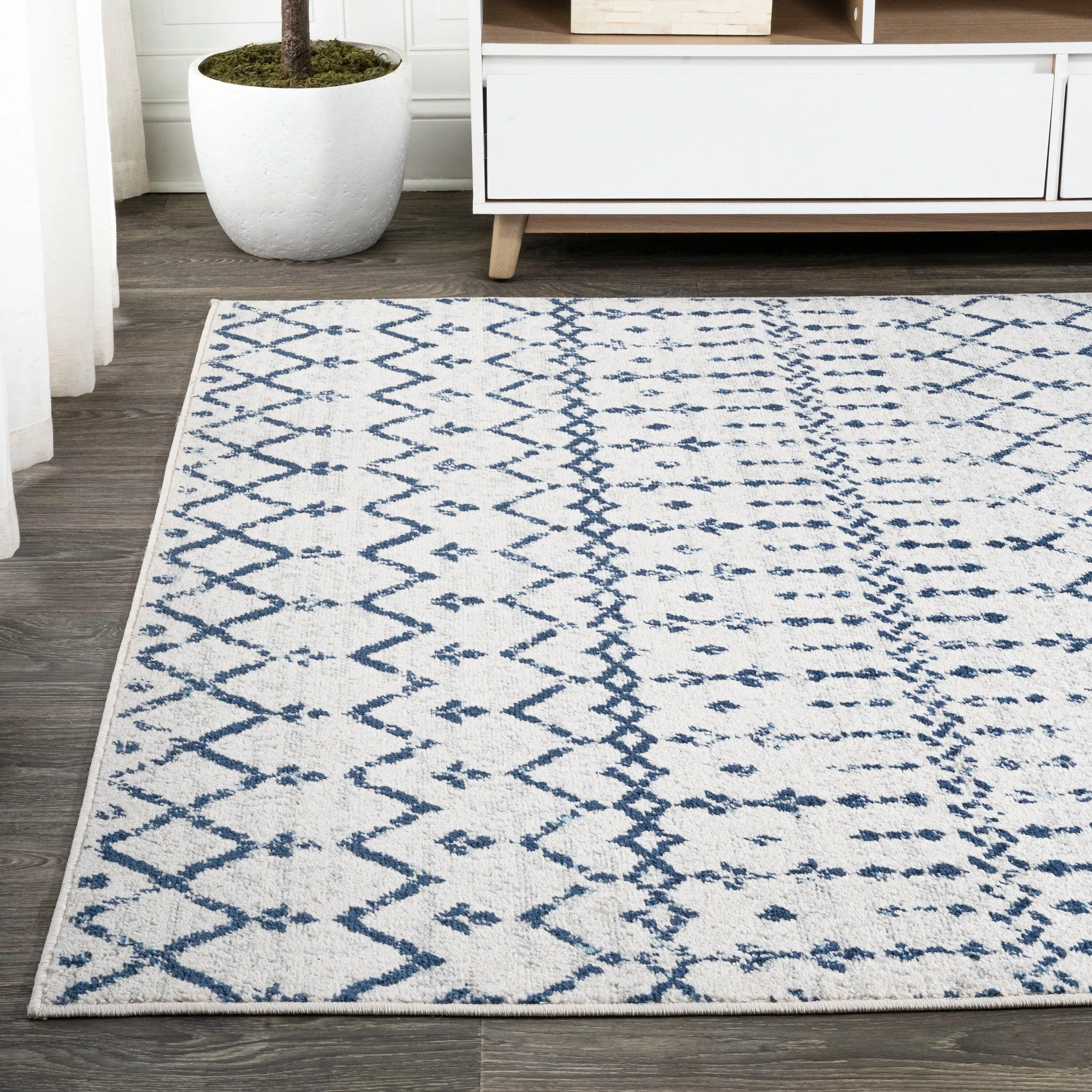 JONATHAN Y Modern HYPE Boho Vintage Diamond Area Rug