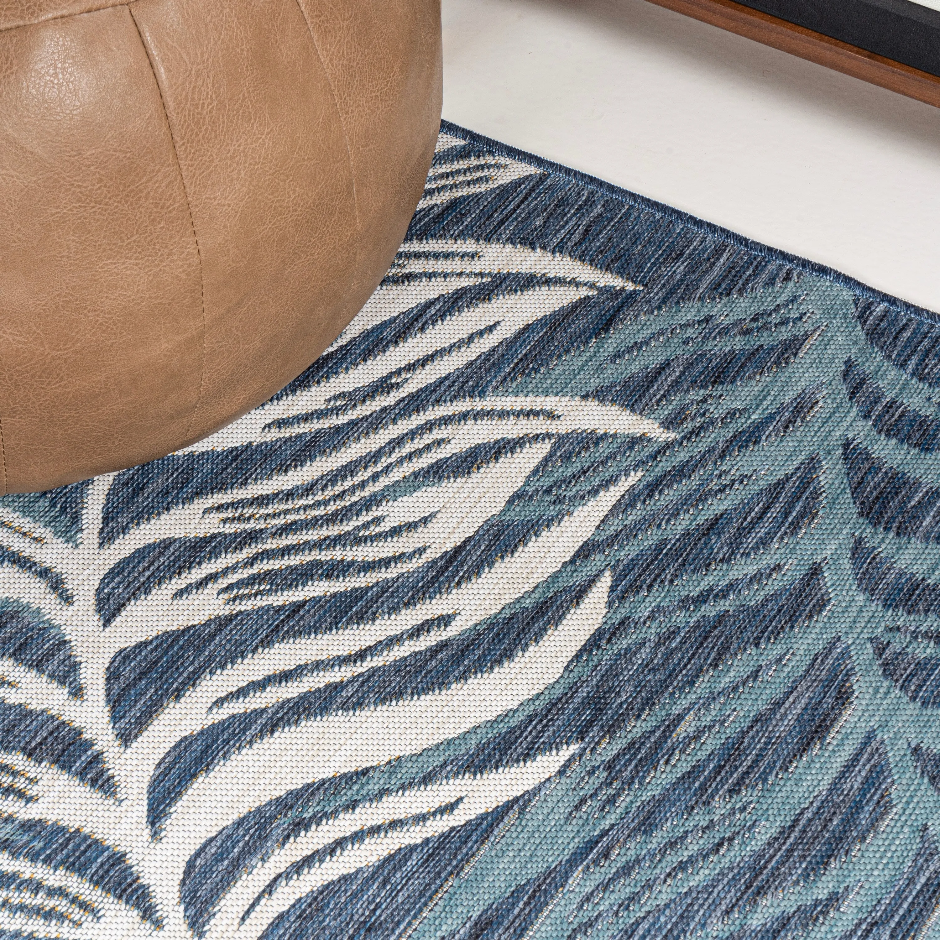 JONATHAN Y Reversible Arielle Coastal Casual Palm Frond Machine-Washable Indoor/Outdoor Area Rug