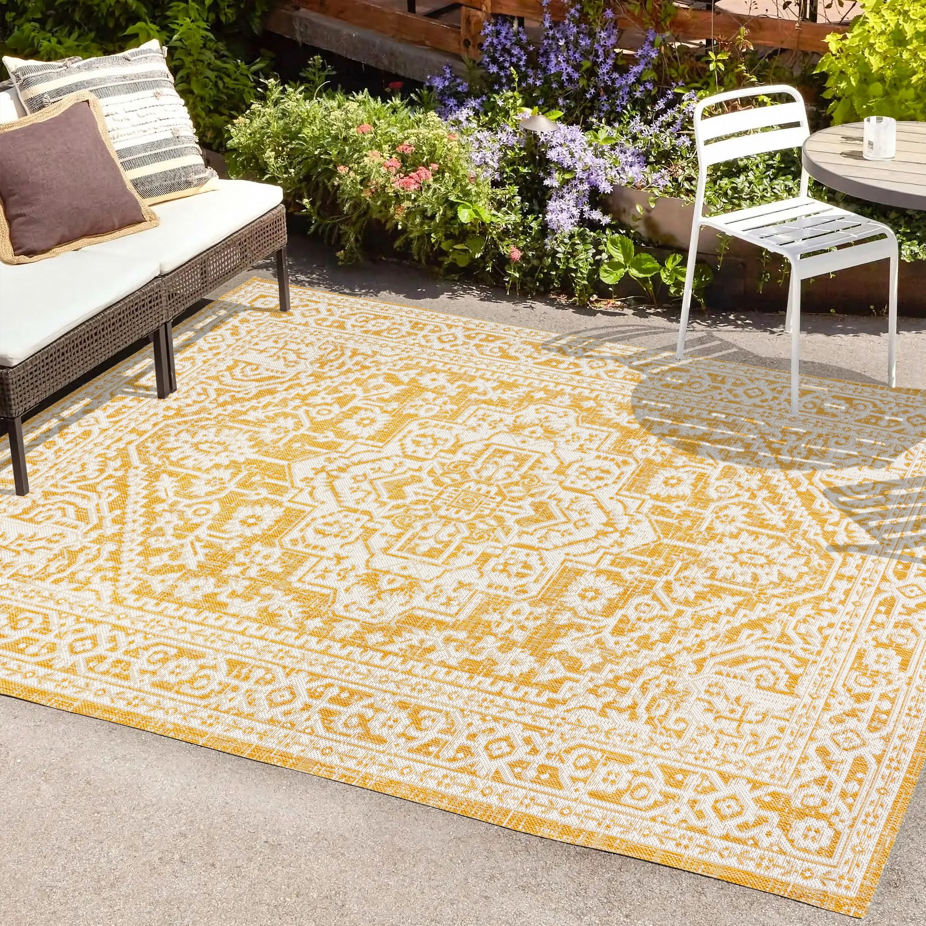 JONATHAN Y Rozetta Medallion Textured Weave Indoor/Outdoor Area Rug