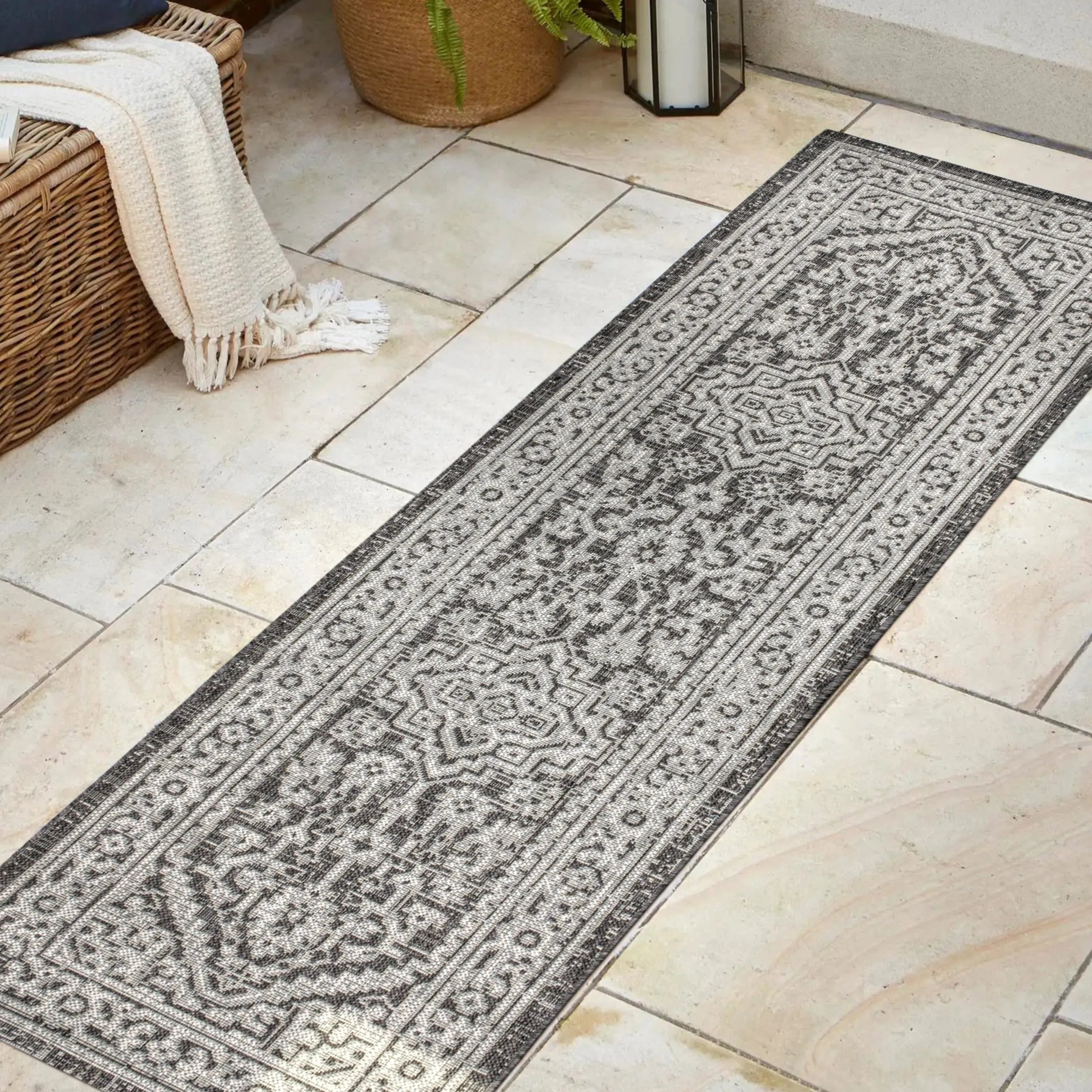 JONATHAN Y Rozetta Medallion Textured Weave Indoor/Outdoor Area Rug