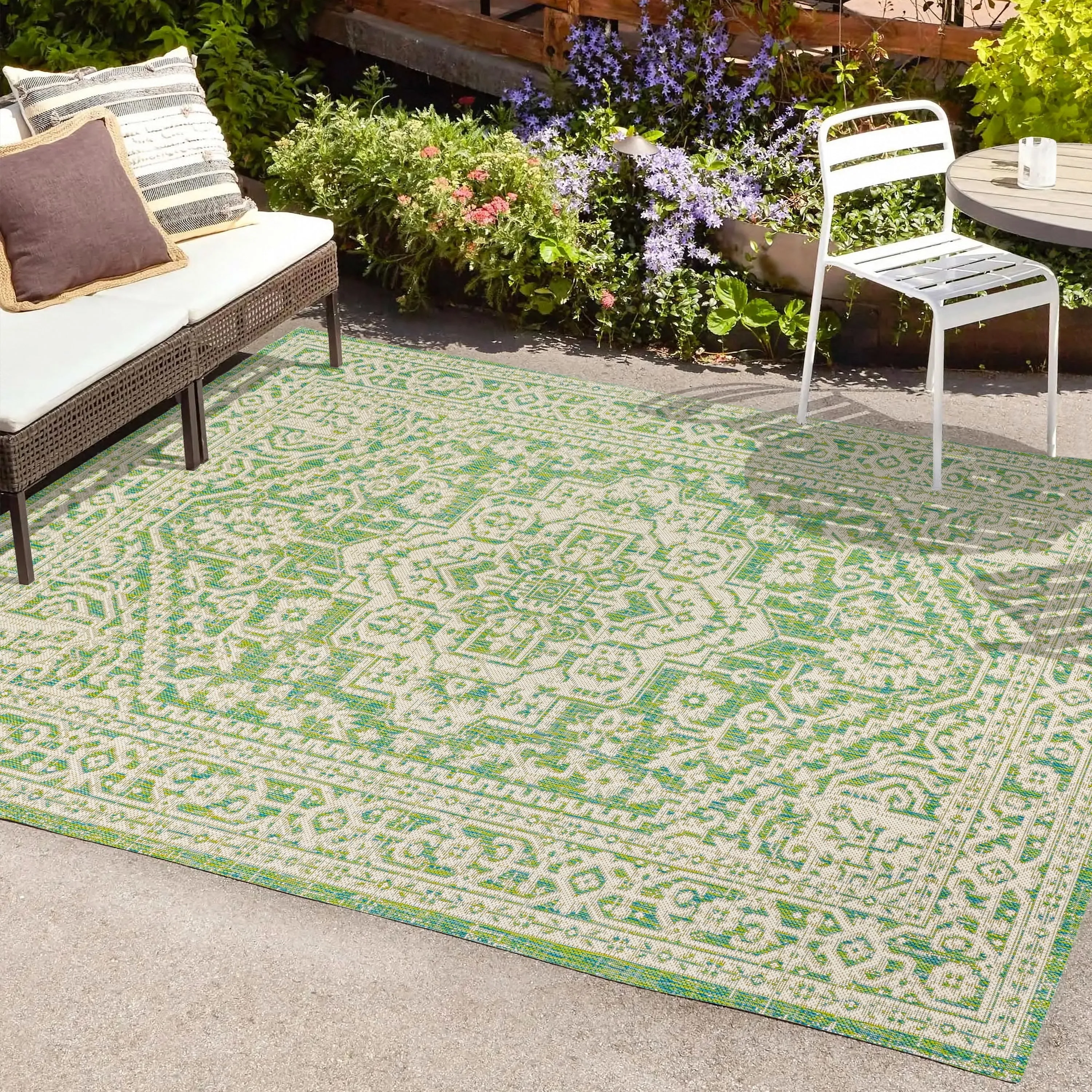JONATHAN Y Rozetta Medallion Textured Weave Indoor/Outdoor Area Rug