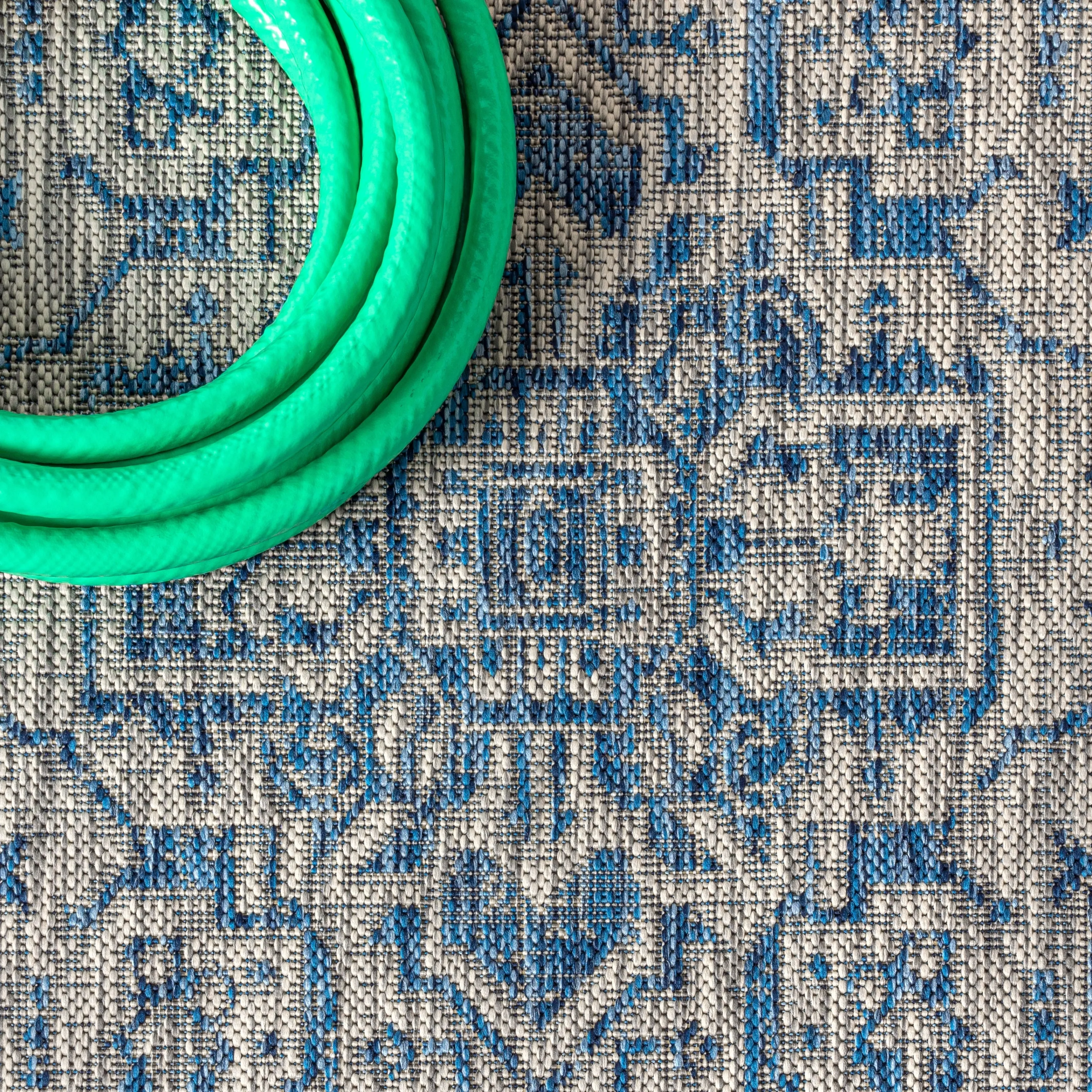 JONATHAN Y Rozetta Medallion Textured Weave Indoor/Outdoor Area Rug