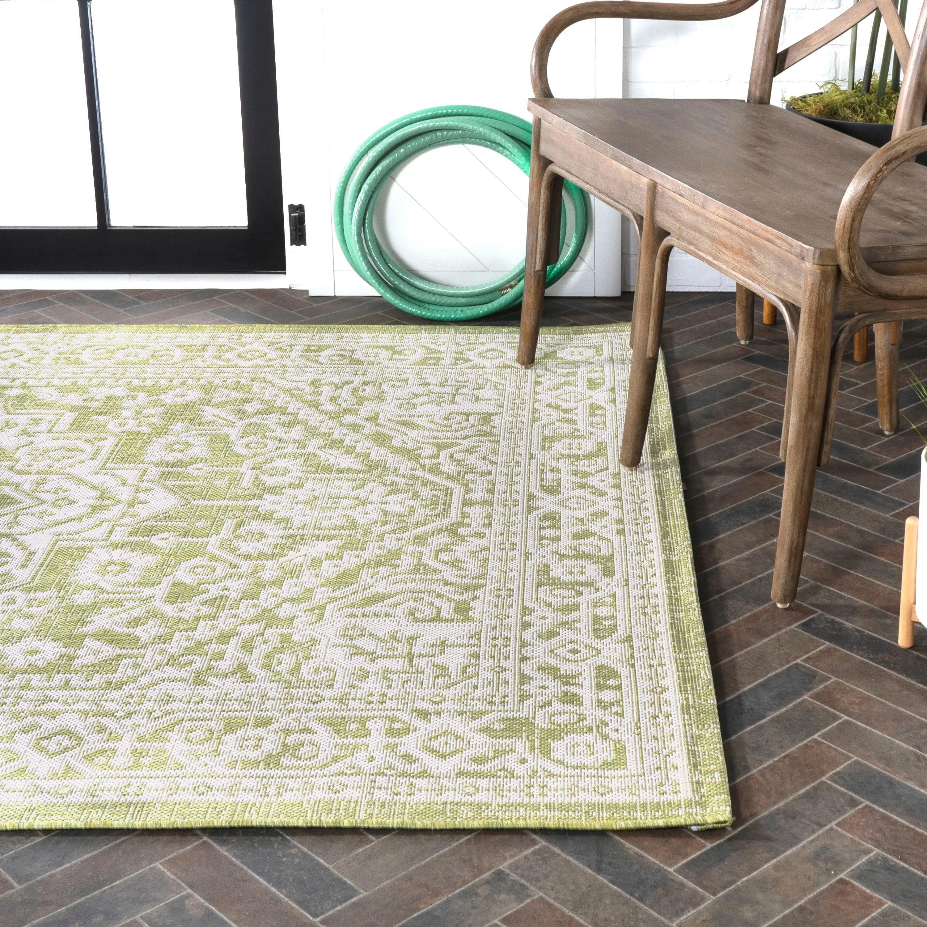 JONATHAN Y Rozetta Medallion Textured Weave Indoor/Outdoor Area Rug