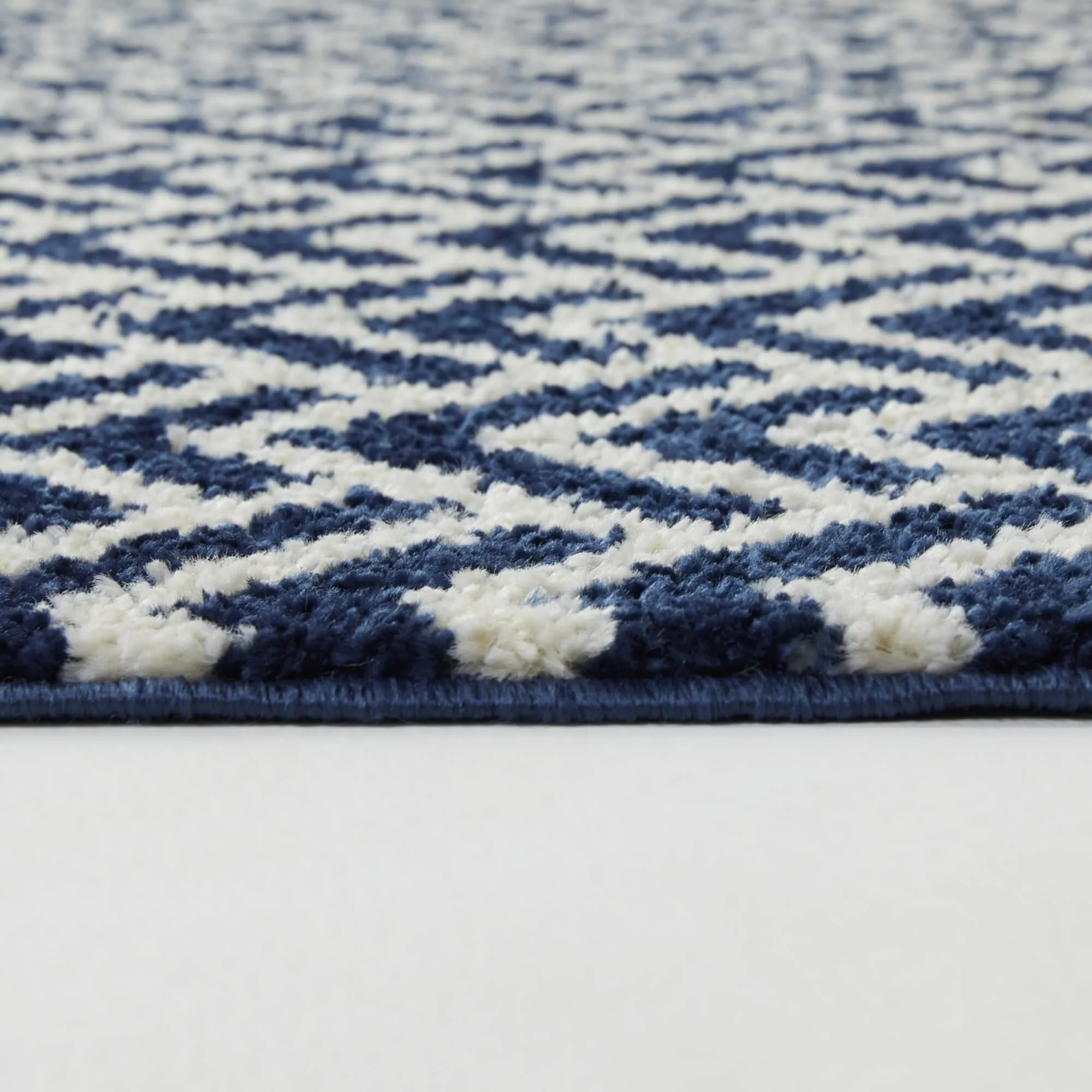 Kaufman Transitional Chevron Area Rug