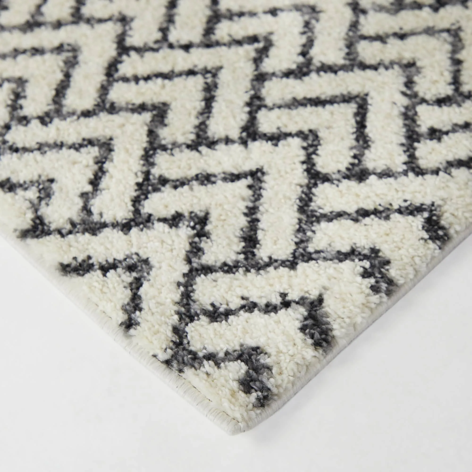 Kaufman Transitional Chevron Area Rug