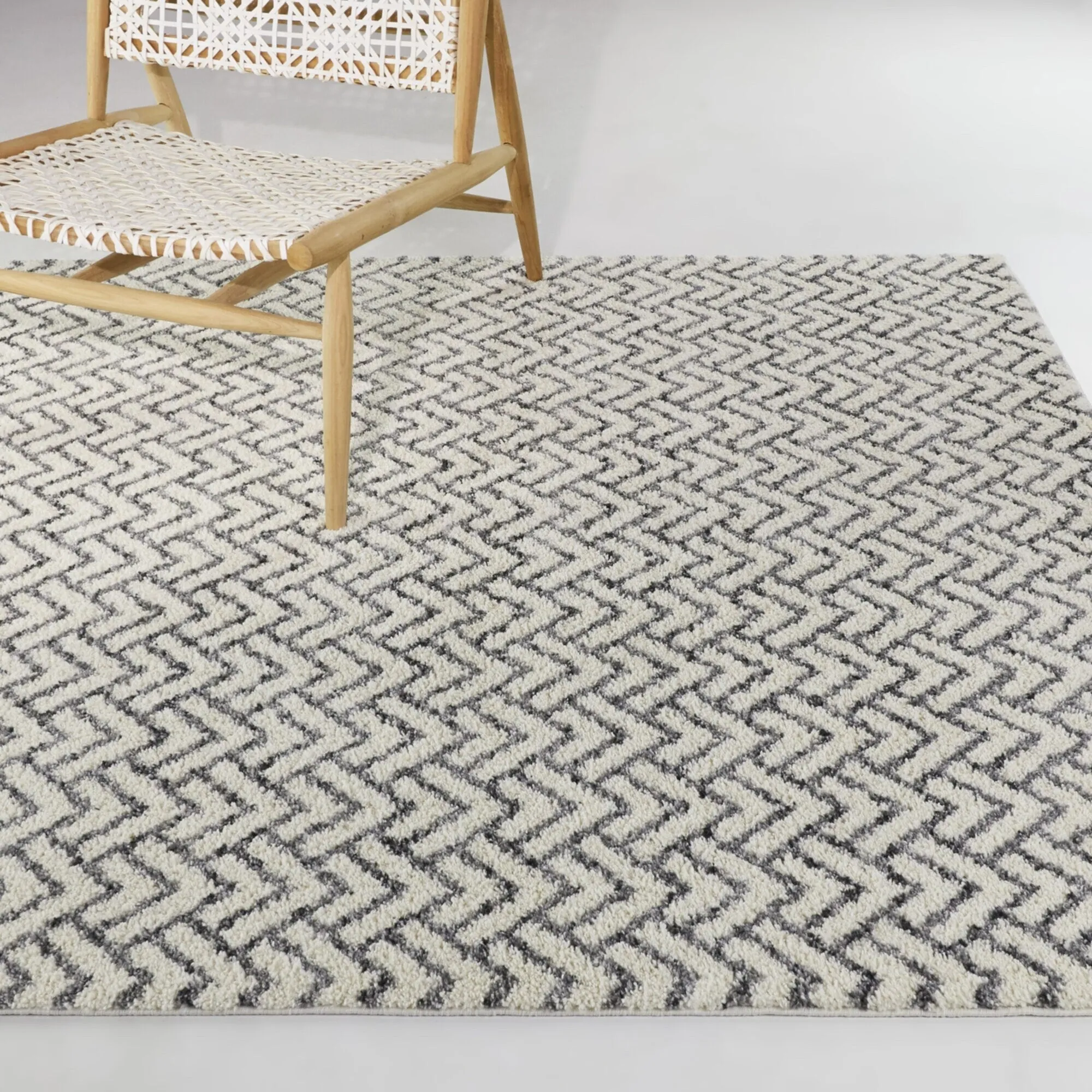 Kaufman Transitional Chevron Area Rug