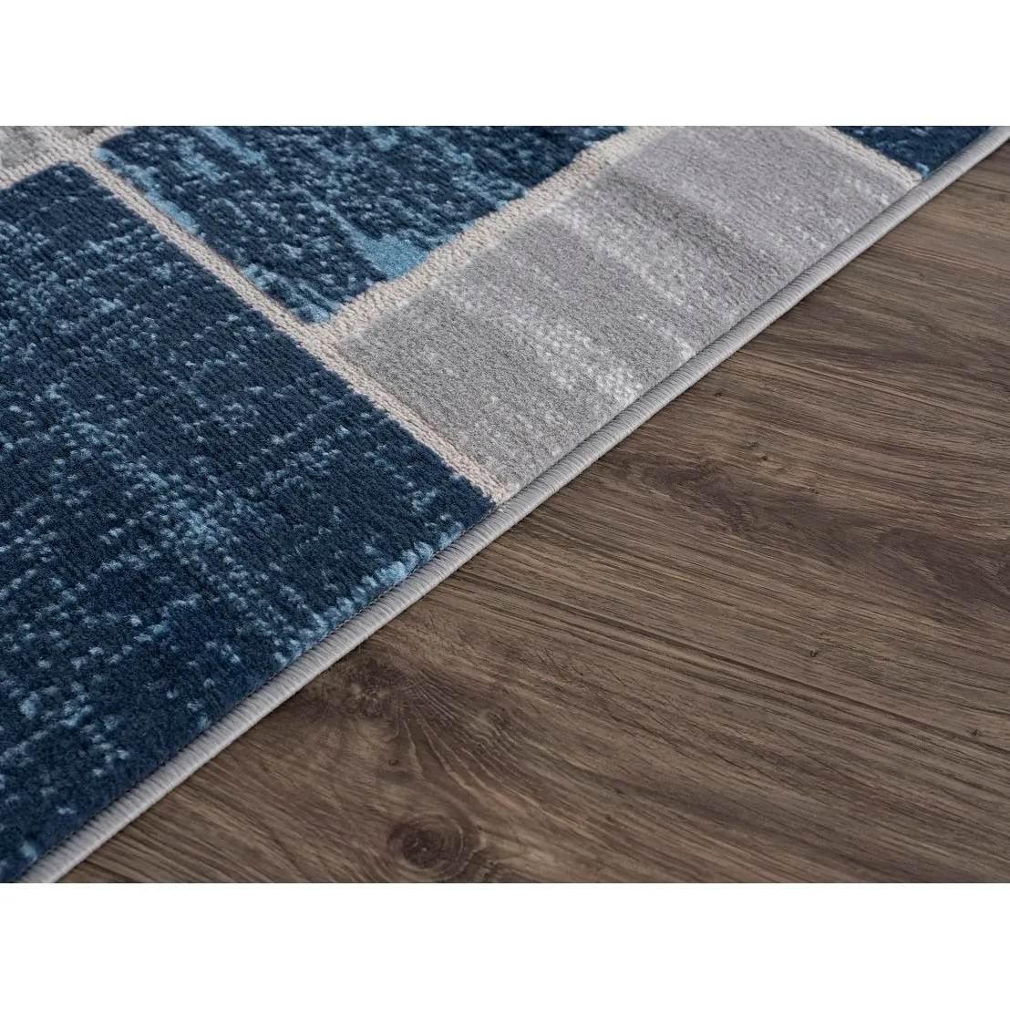 L'Baiet Verena Geometric Area Rug