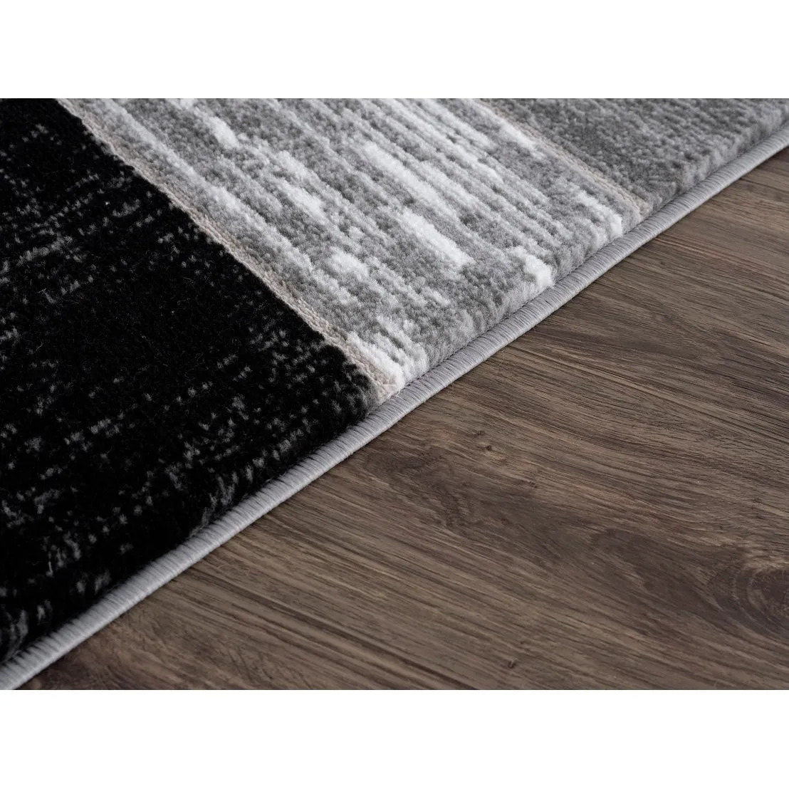 L'Baiet Verena Geometric Area Rug