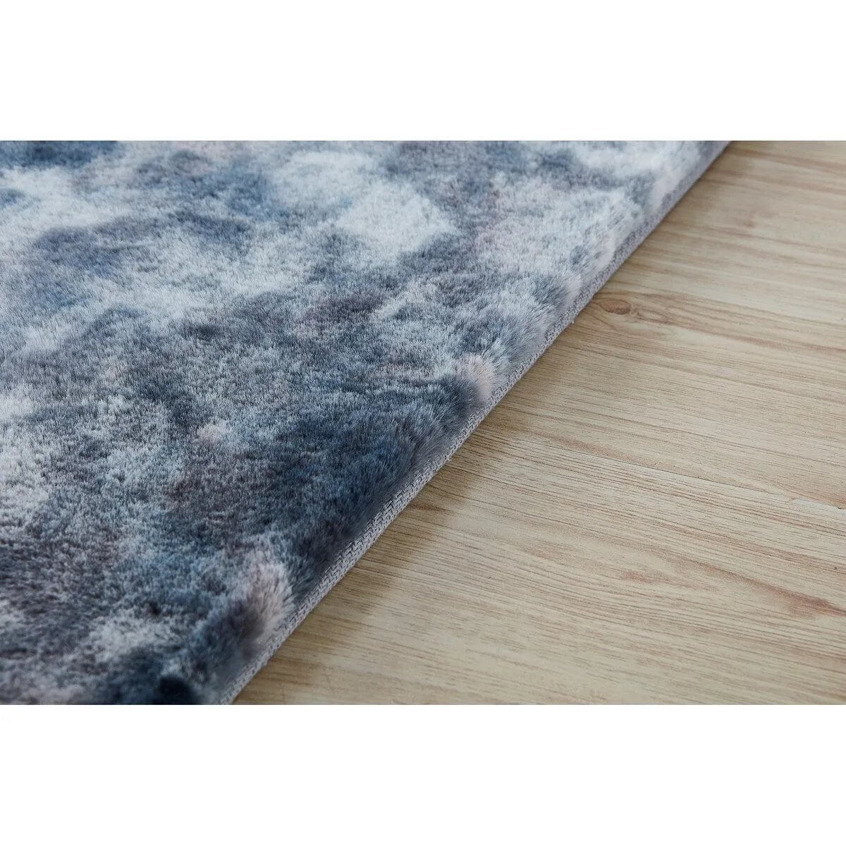 Lily Luxury Chinchilla Faux Fur Rectangular Area Rug