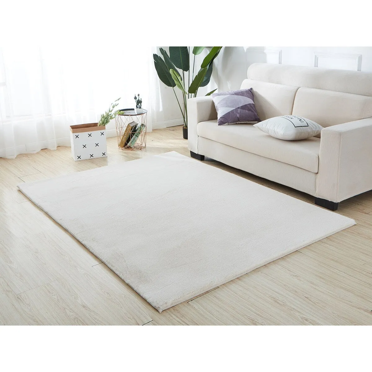 Lily Luxury Chinchilla Faux Fur Rectangular Area Rug