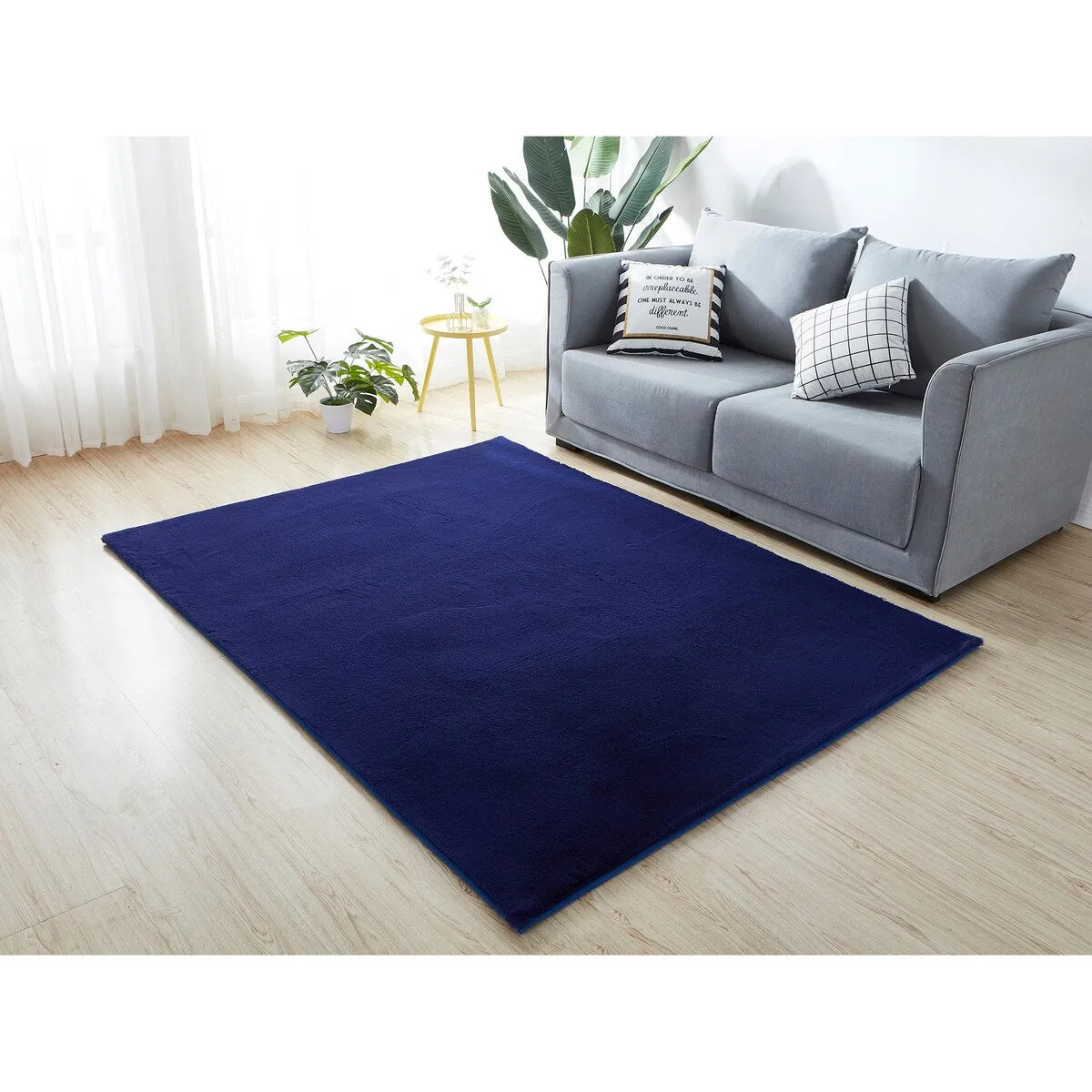 Lily Luxury Chinchilla Faux Fur Rectangular Area Rug