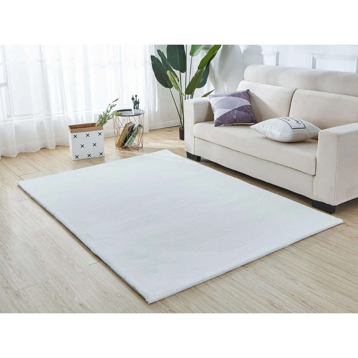Lily Luxury Chinchilla Faux Fur Rectangular Area Rug