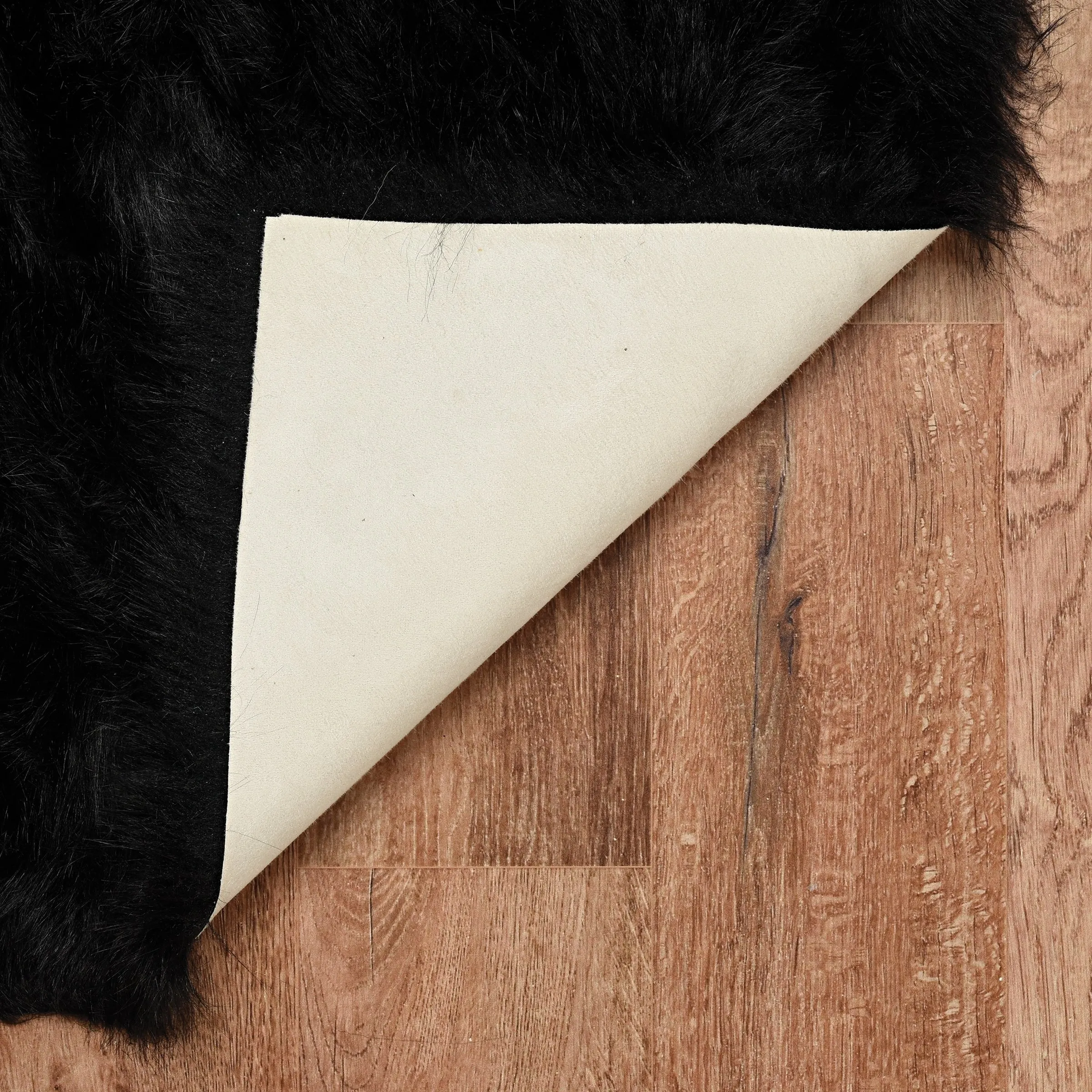 Linon Faux Sheepskin Shag Rug