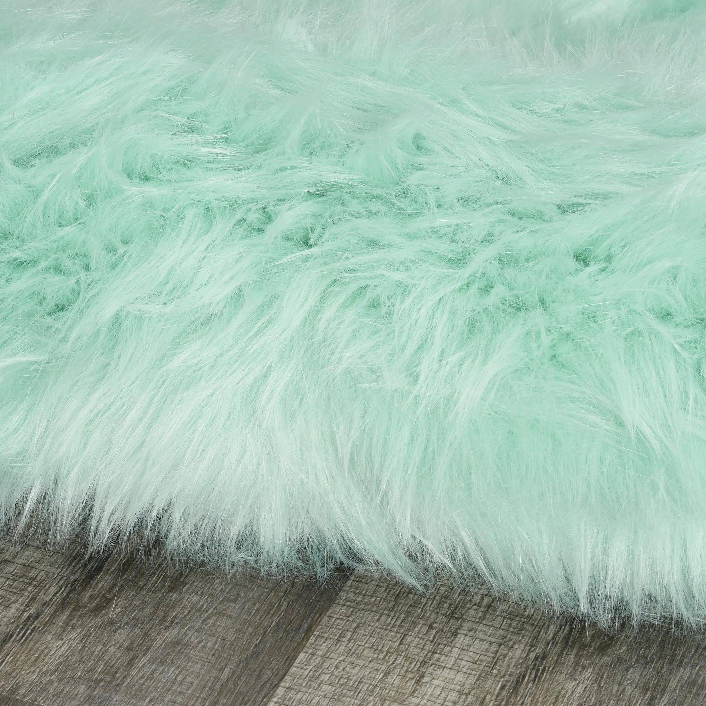 Linon Faux Sheepskin Shag Rug