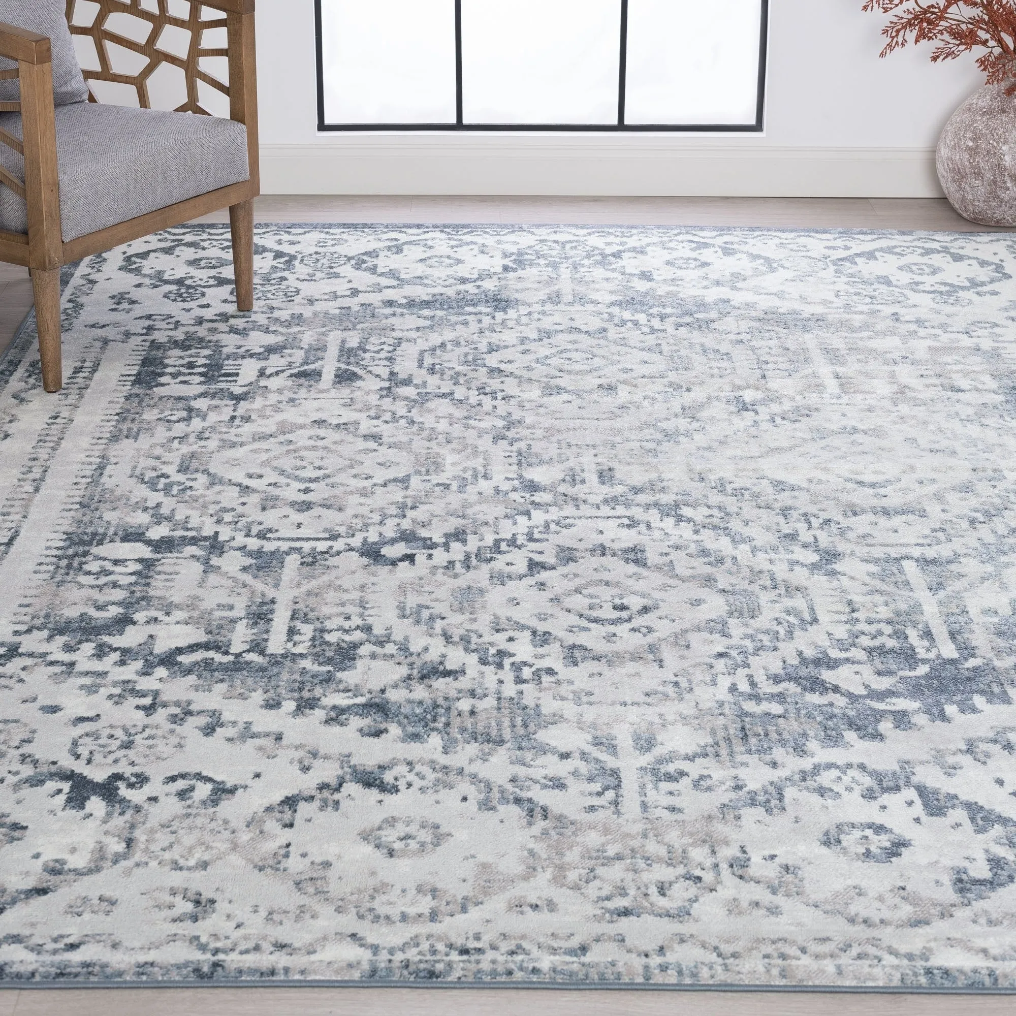 Linx French Country Medallion Indoor Area Rug