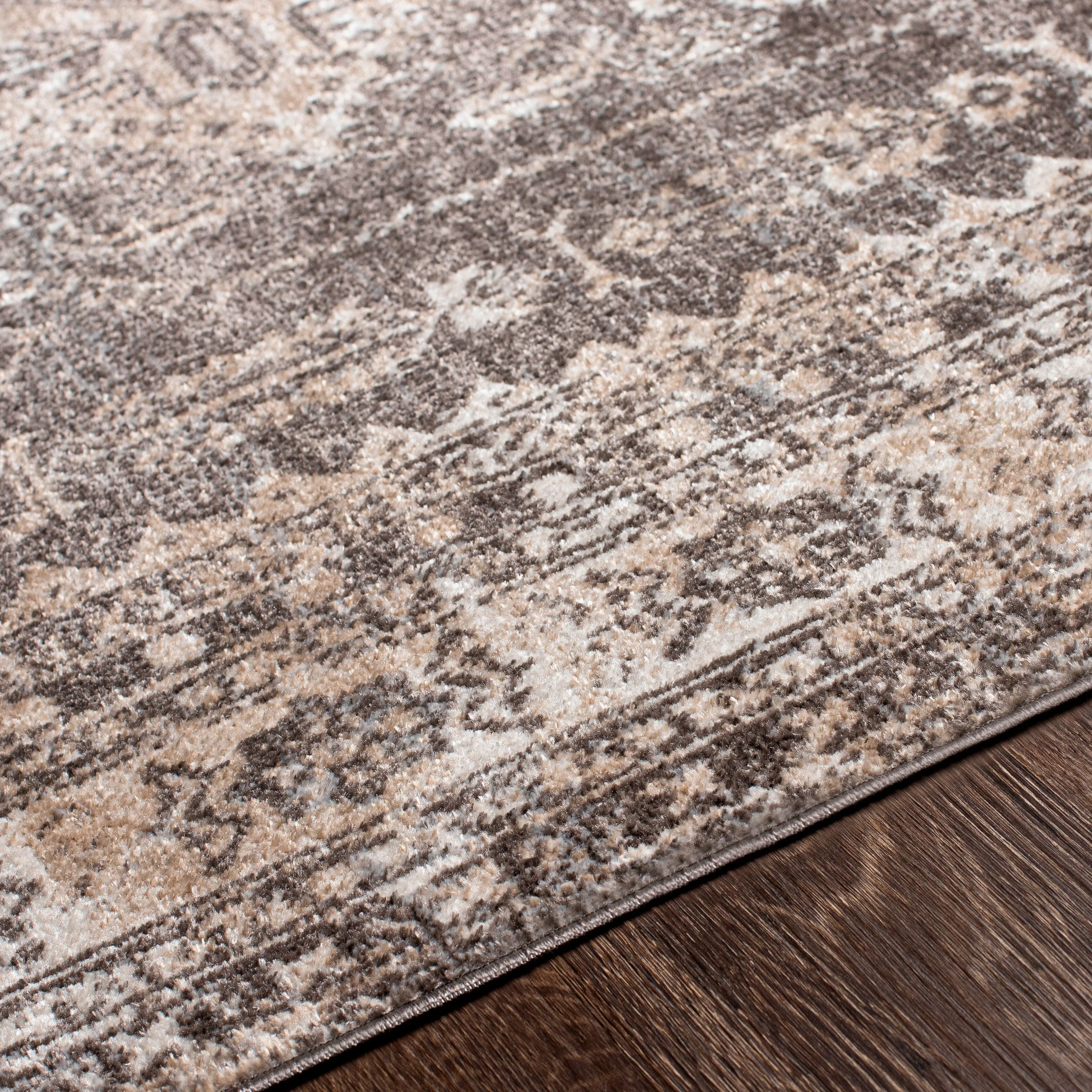Livabliss Ambridge Machine Washable Traditional Diamond Area Rug