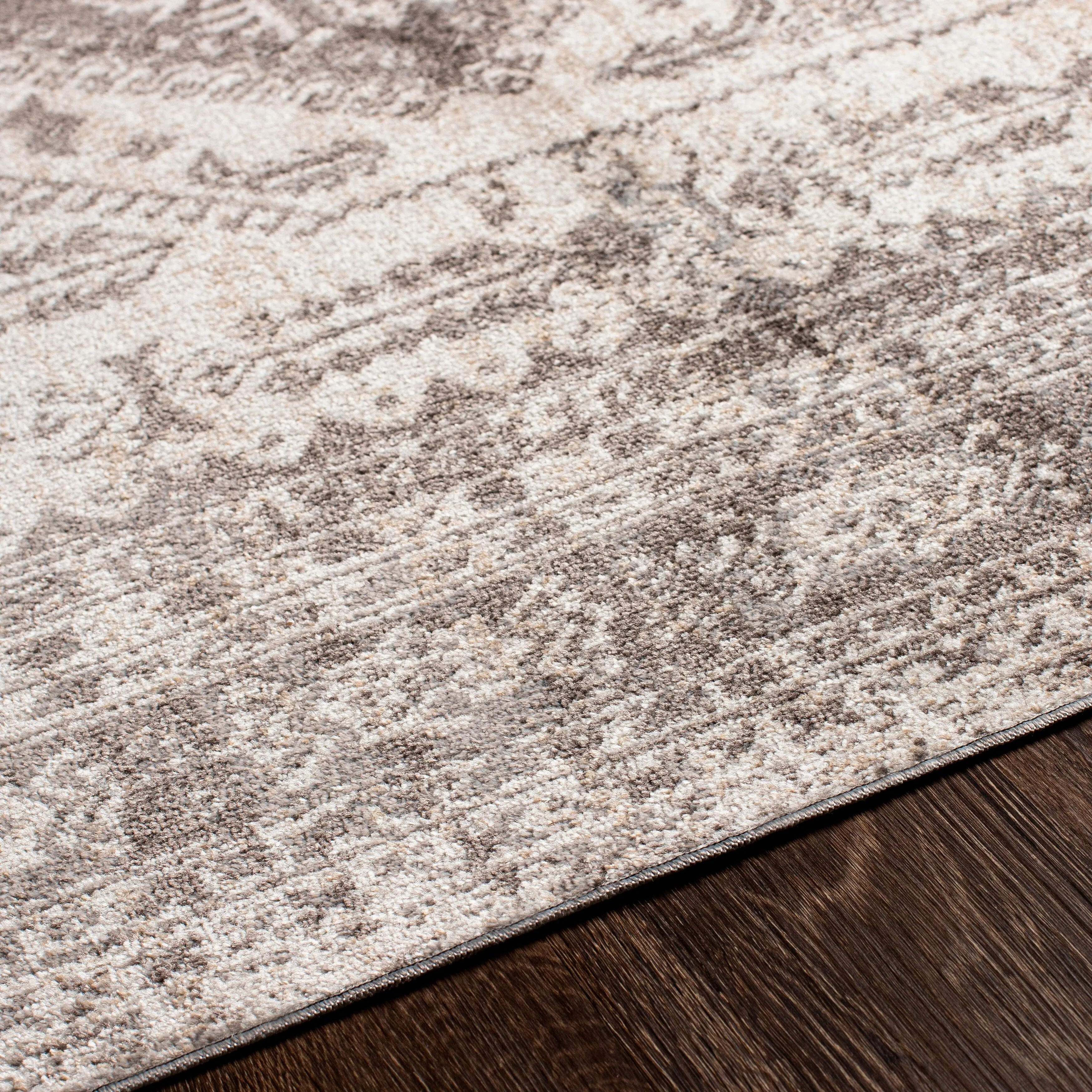 Livabliss Ambridge Machine Washable Traditional Diamond Area Rug