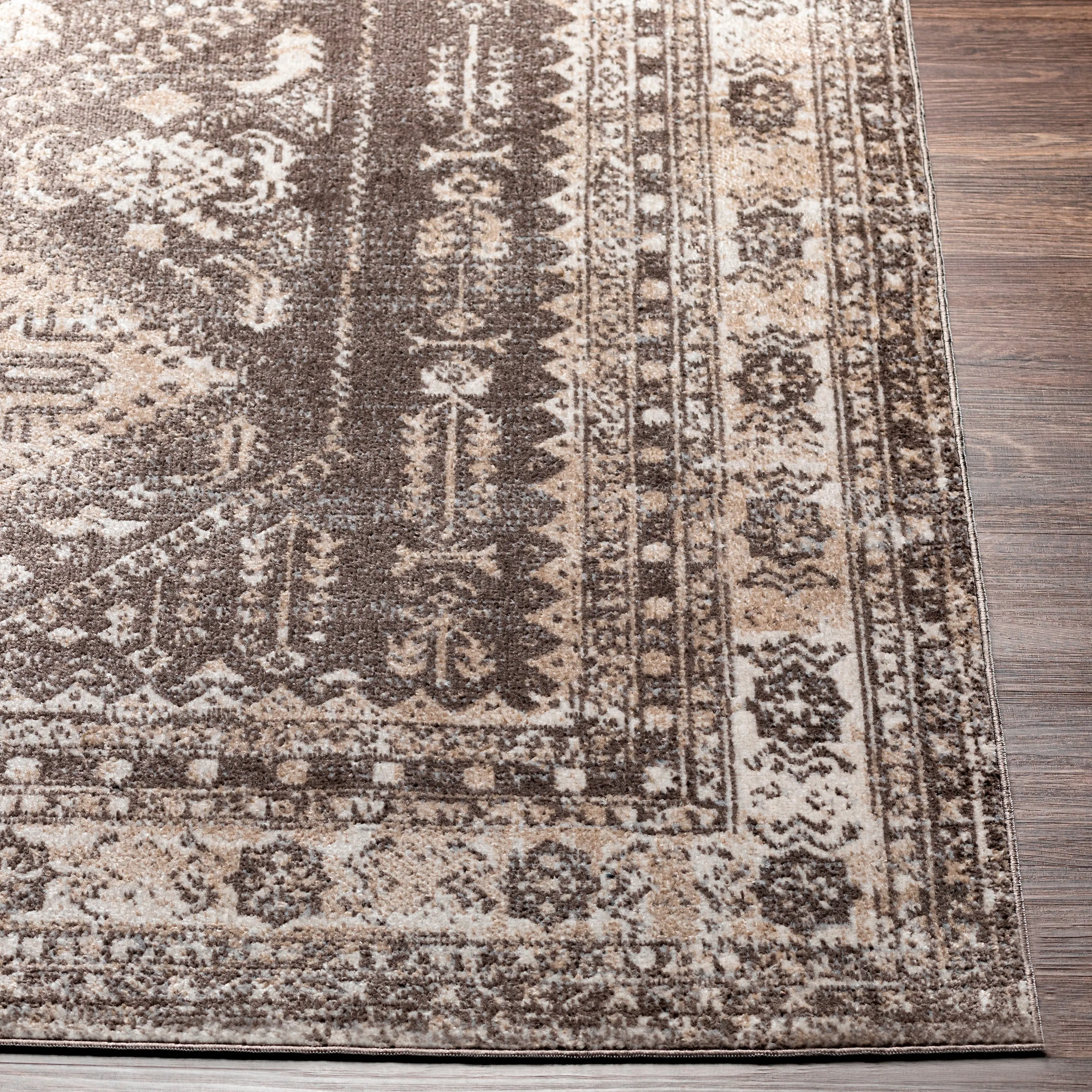 Livabliss Ambridge Machine Washable Traditional Diamond Area Rug
