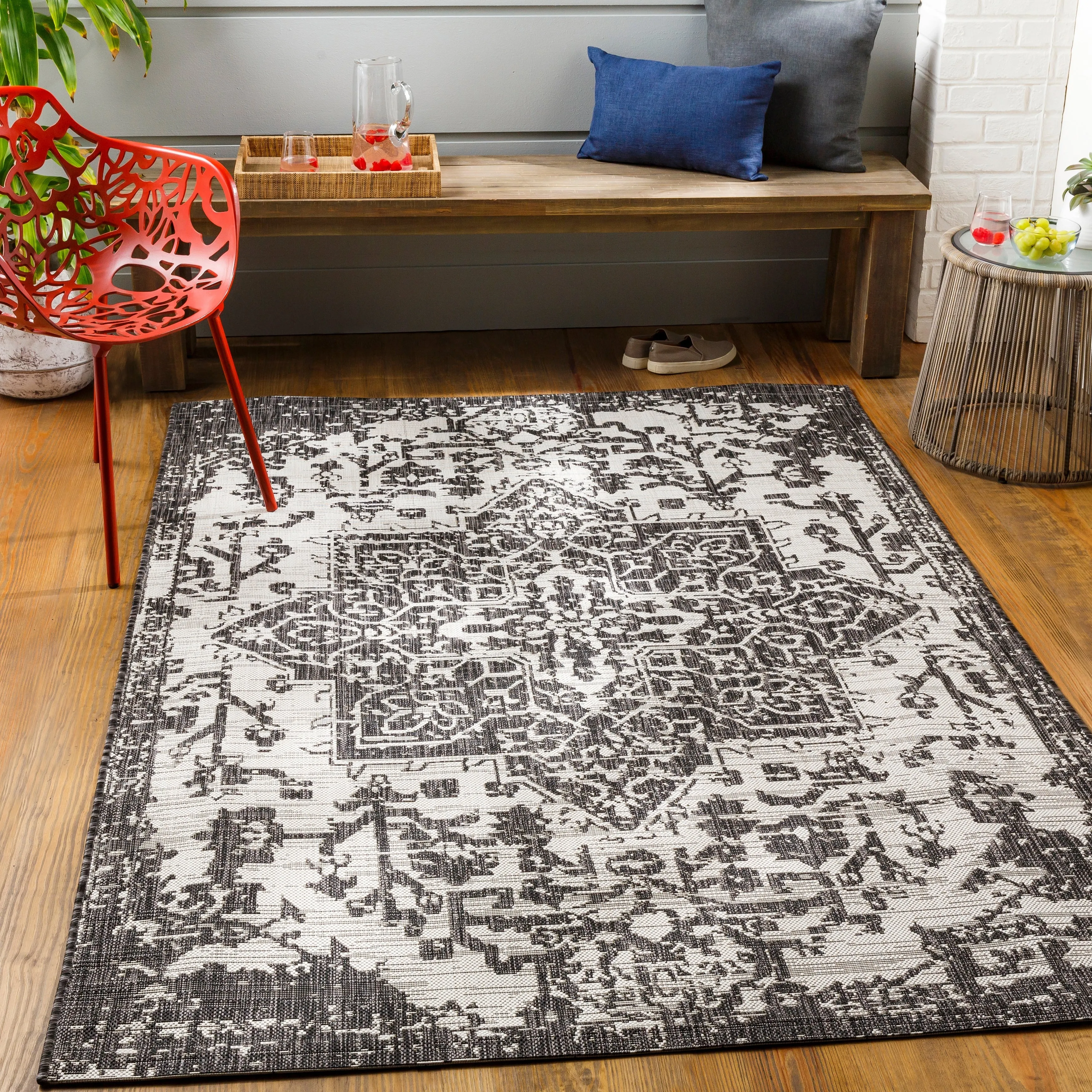 Livabliss Andell Indoor/ Outdoor Vintage Medallion Area Rug