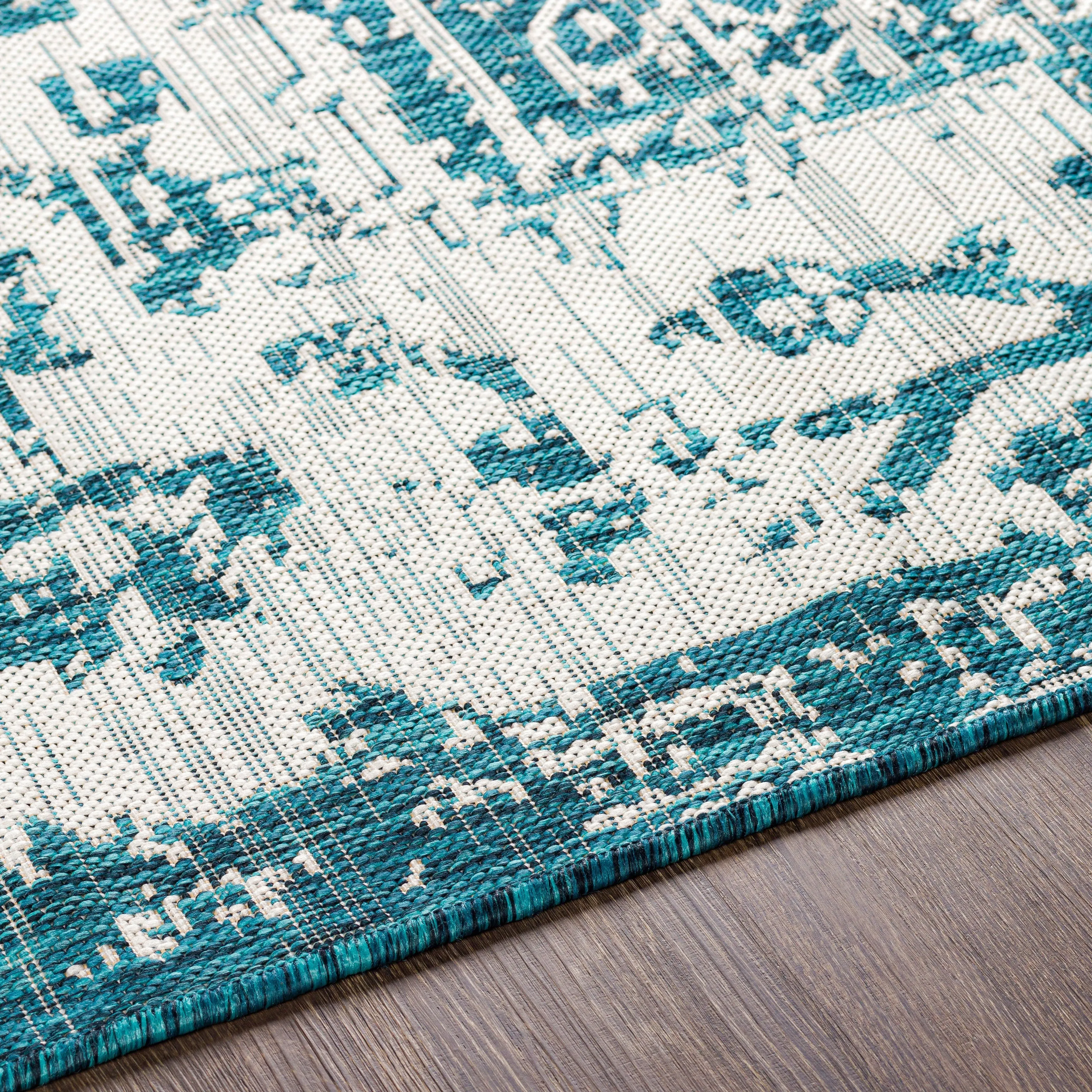 Livabliss Andell Indoor/ Outdoor Vintage Medallion Area Rug