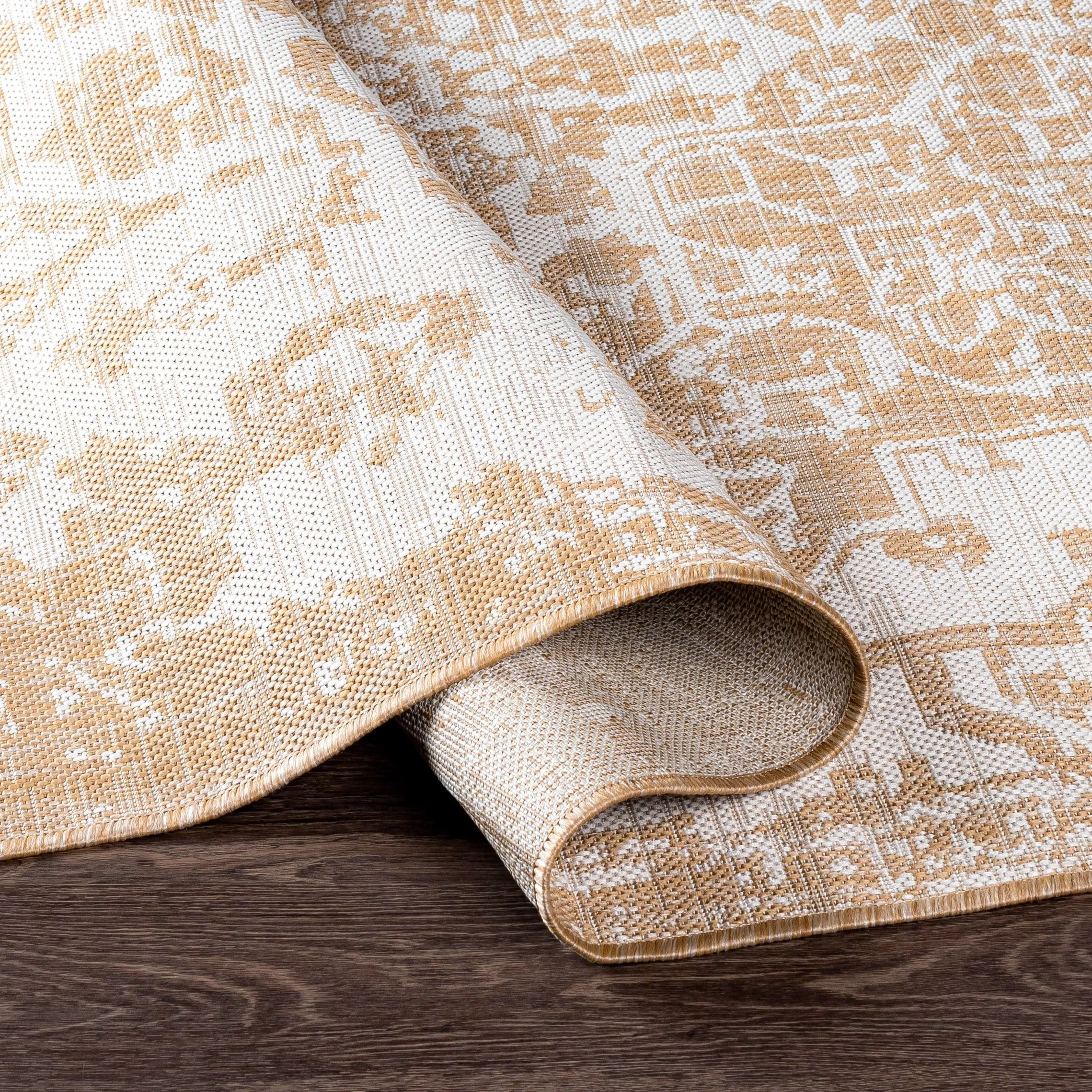 Livabliss Andell Indoor/ Outdoor Vintage Medallion Area Rug