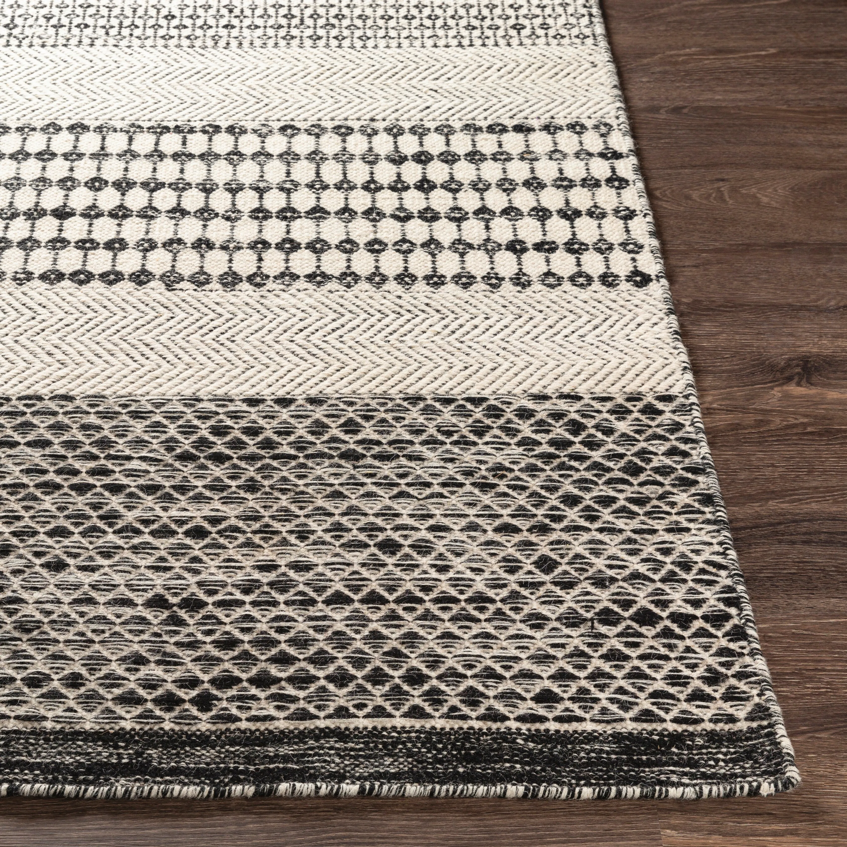 Livabliss Artuqid Handmade Boho Geometric Wool Area Rug