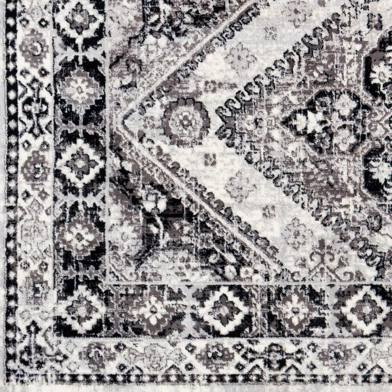 Livabliss Arundell Bohemian Medallion Area Rug