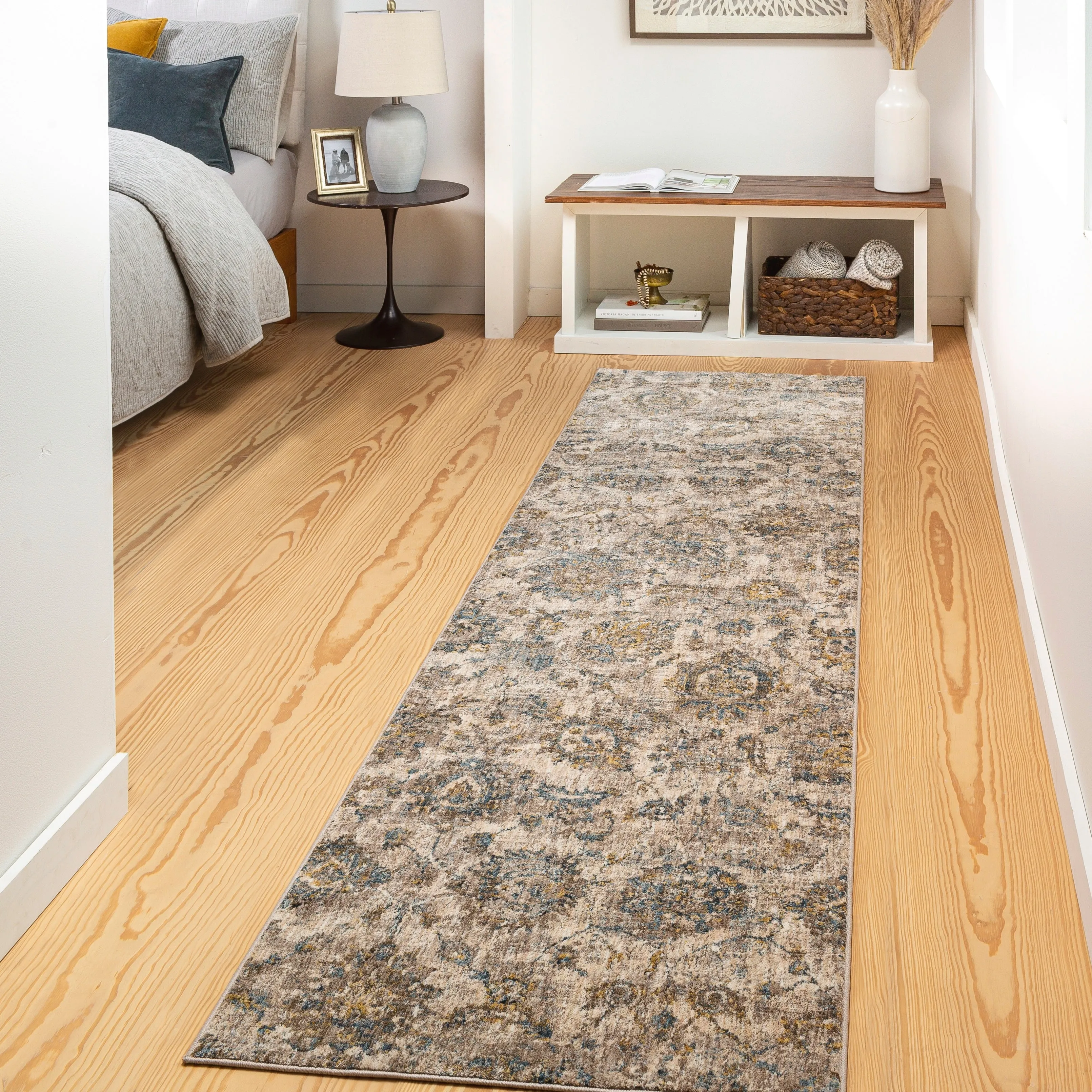 Livabliss Boudine Traditional Area Rug