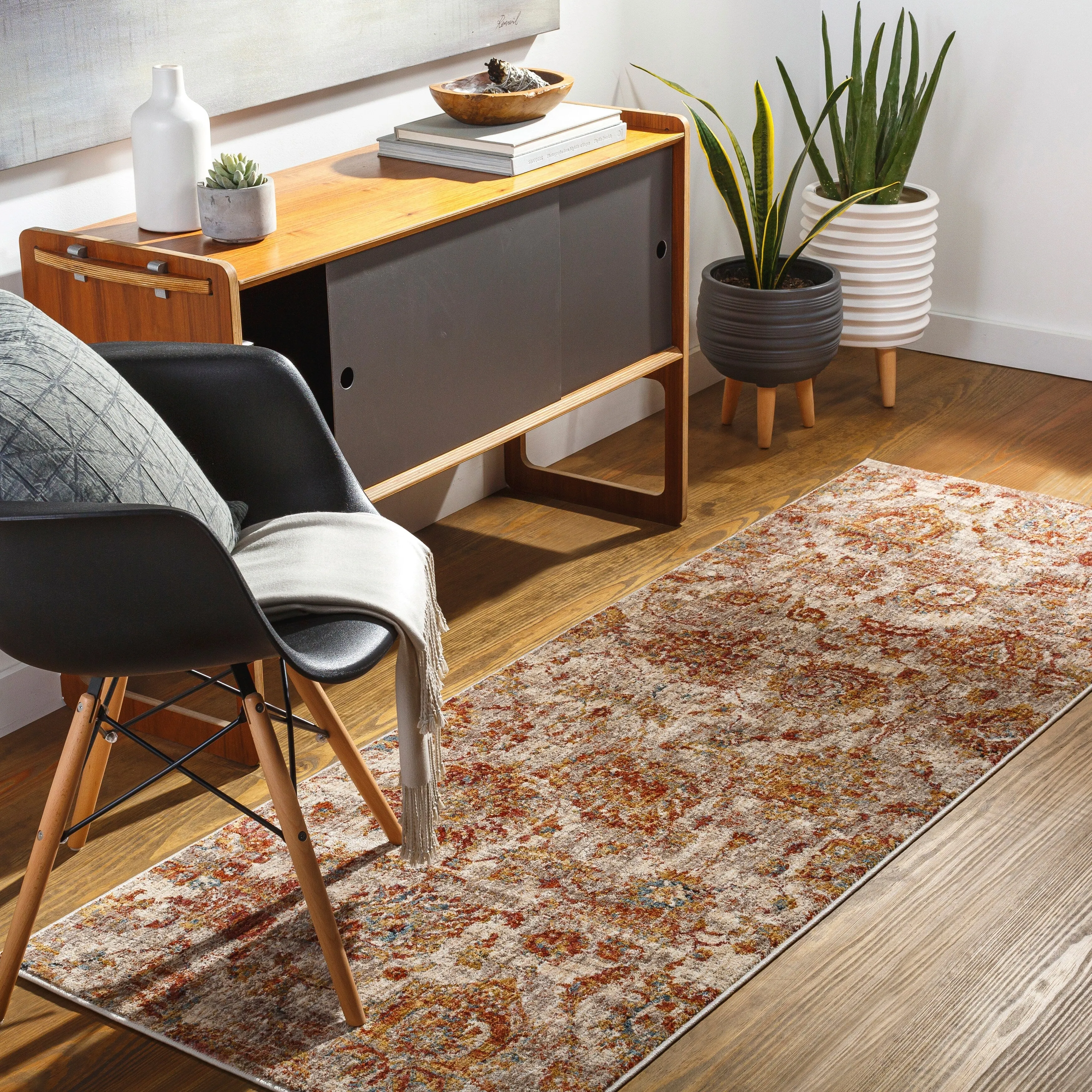 Livabliss Boudine Traditional Area Rug