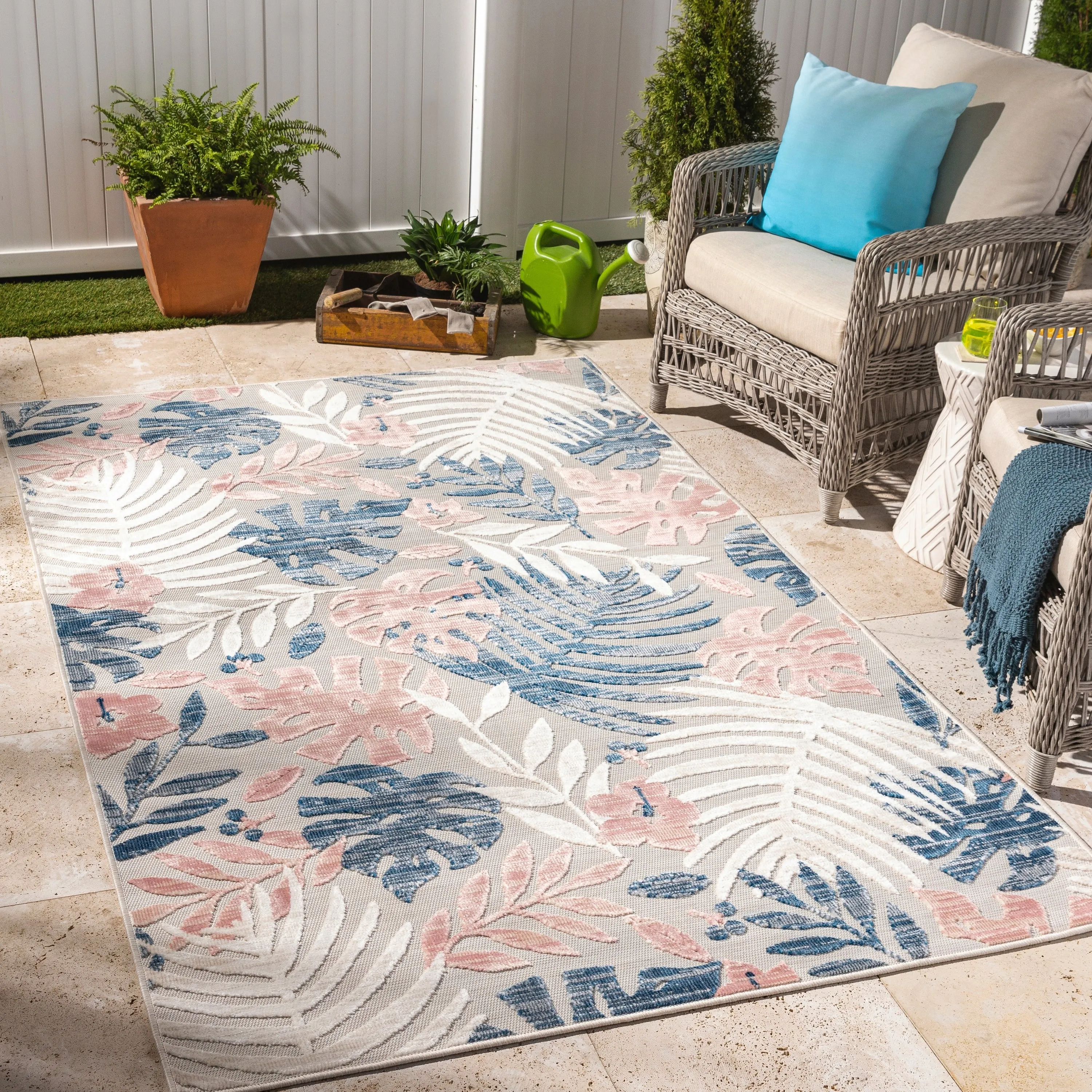 Livabliss Cabo Casual Palm Indoor/ Outdoor Area Rug